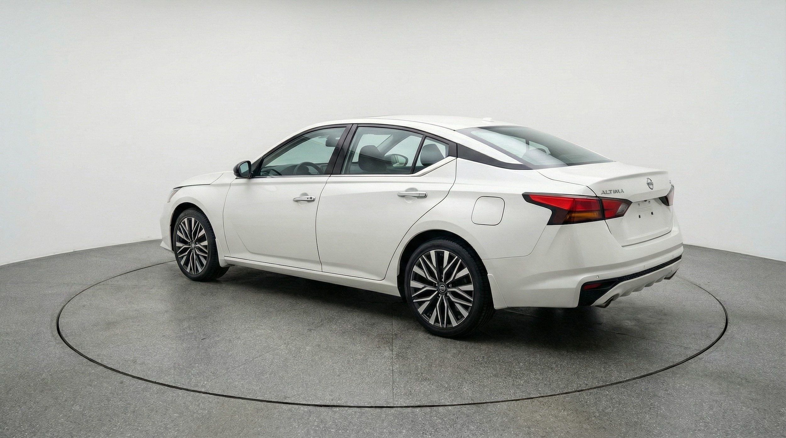 Thumbnail: 2025 Nissan Altima - 5