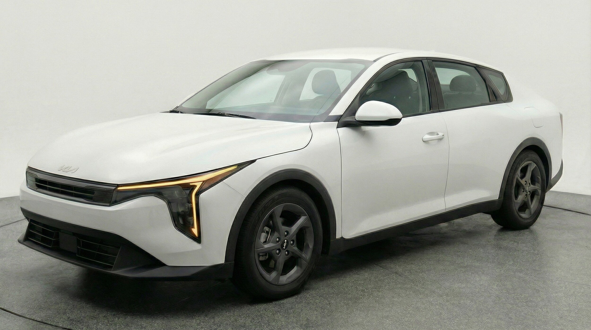 Thumbnail: 2025 Kia K4 - 3