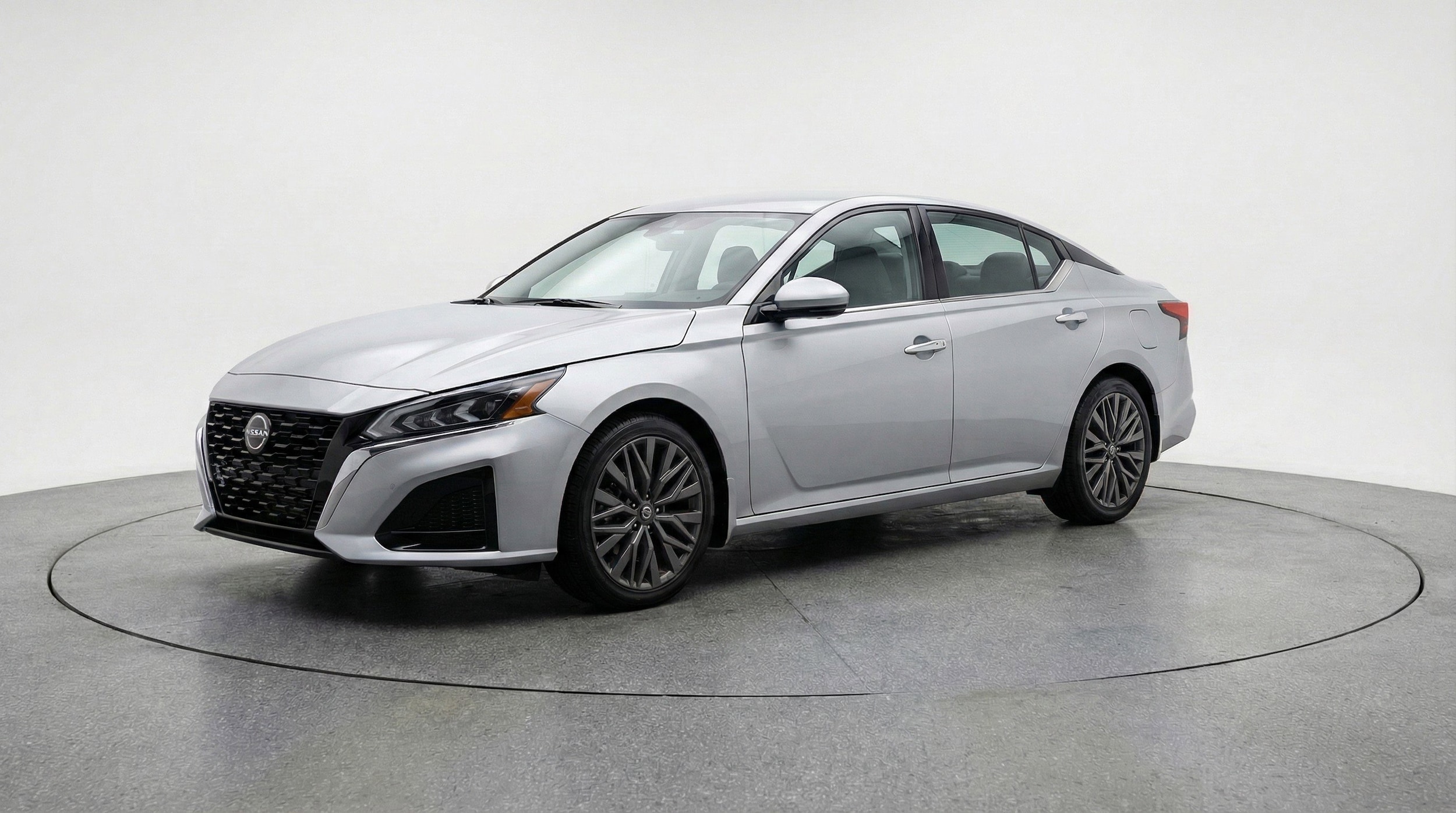 Thumbnail: 2025 Nissan Altima - 3