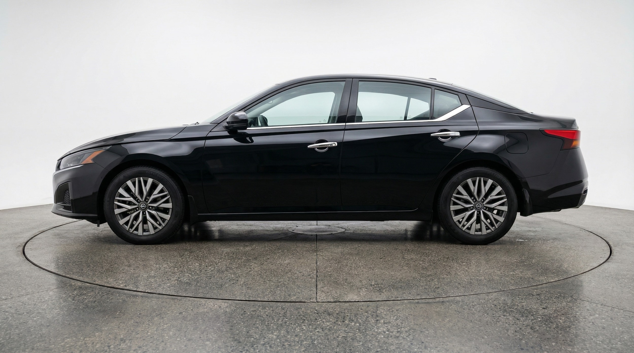 Thumbnail: 2025 Nissan Altima - 4