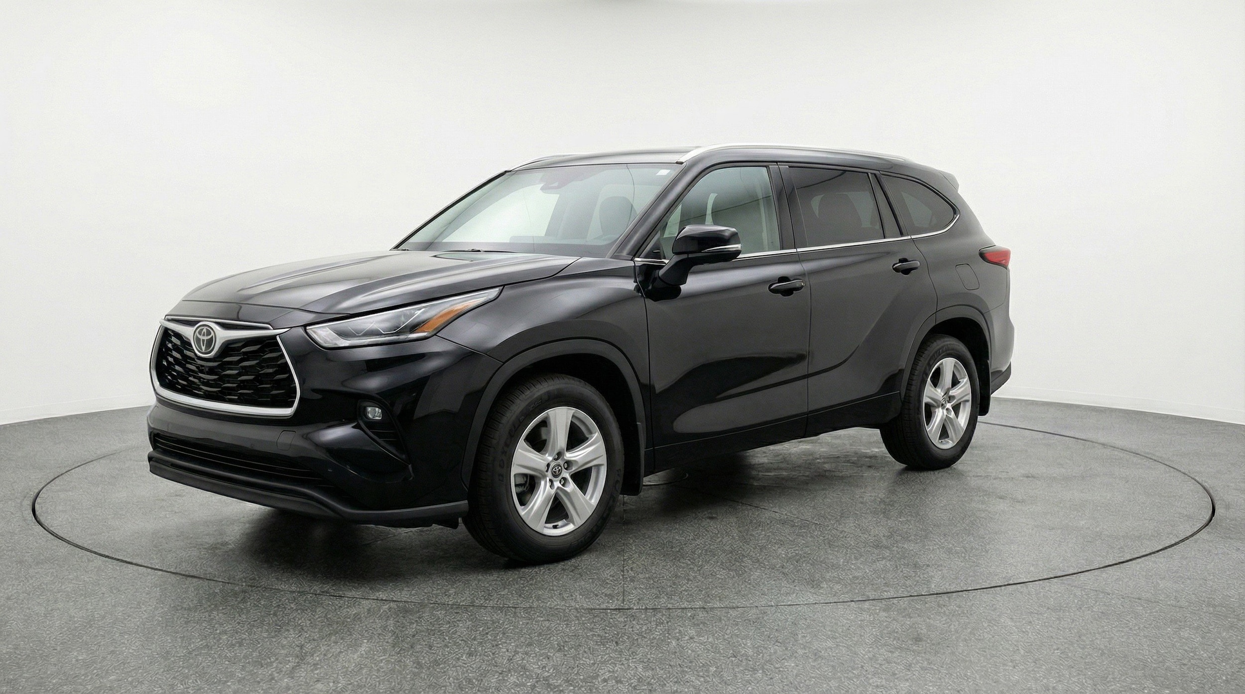 Thumbnail: 2025 Toyota Highlander - 3