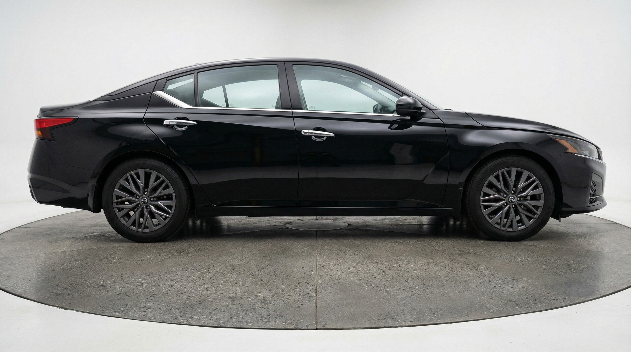 Thumbnail: 2025 Nissan Altima - 8