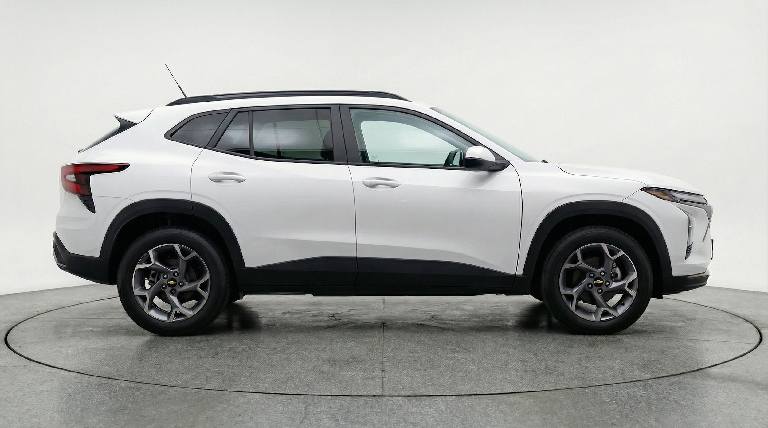 Thumbnail: 2025 Chevrolet Trax - 8