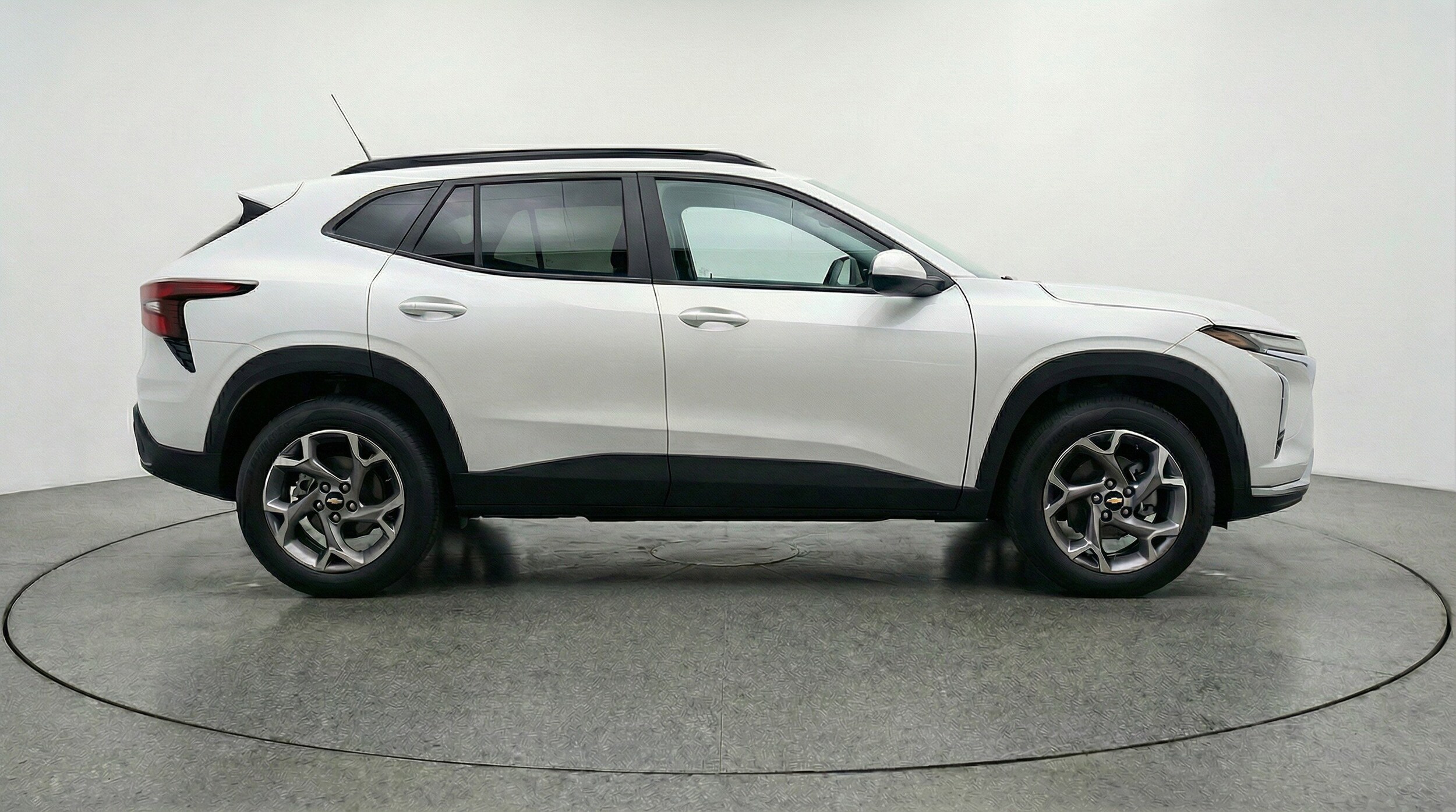 Thumbnail: 2025 Chevrolet Trax - 11