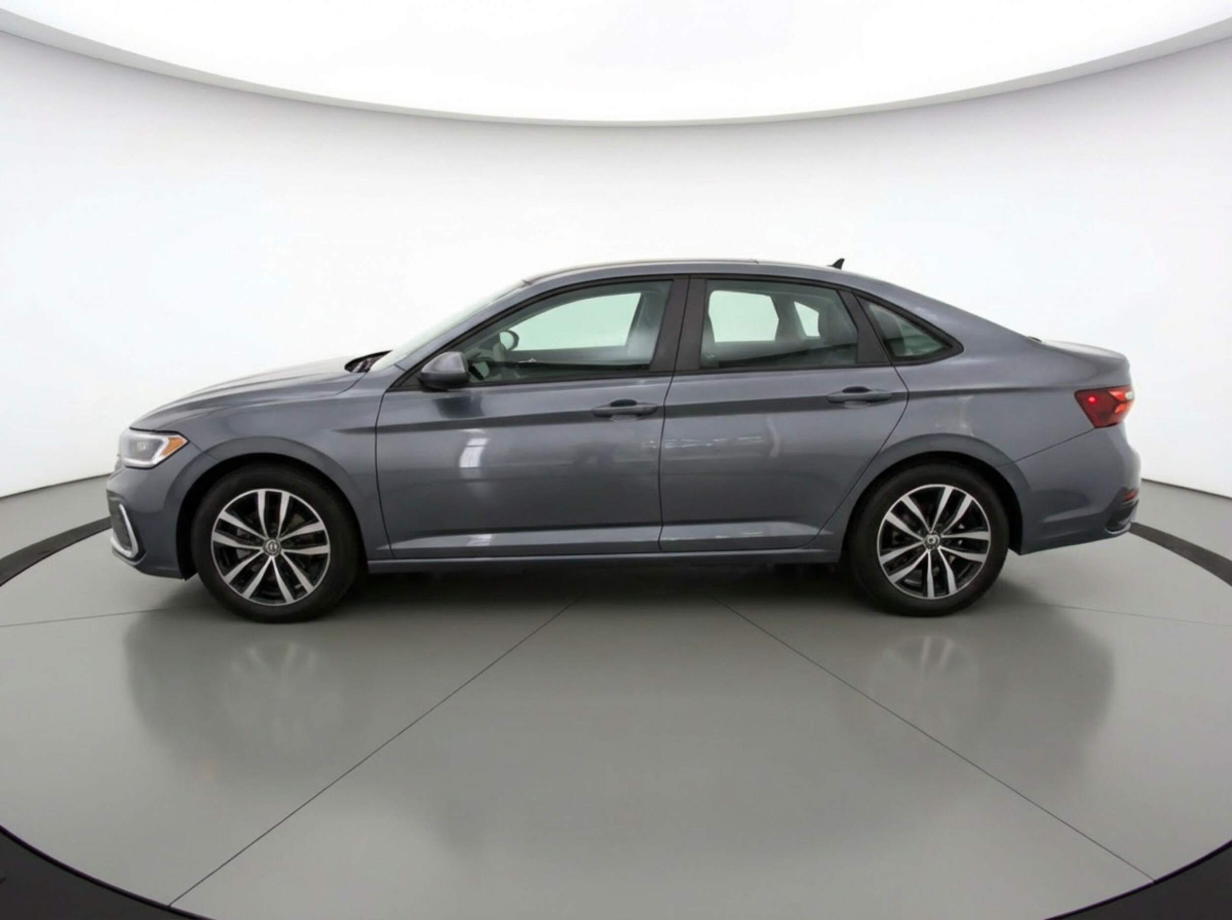 Thumbnail: 2025 Volkswagen Jetta - 4