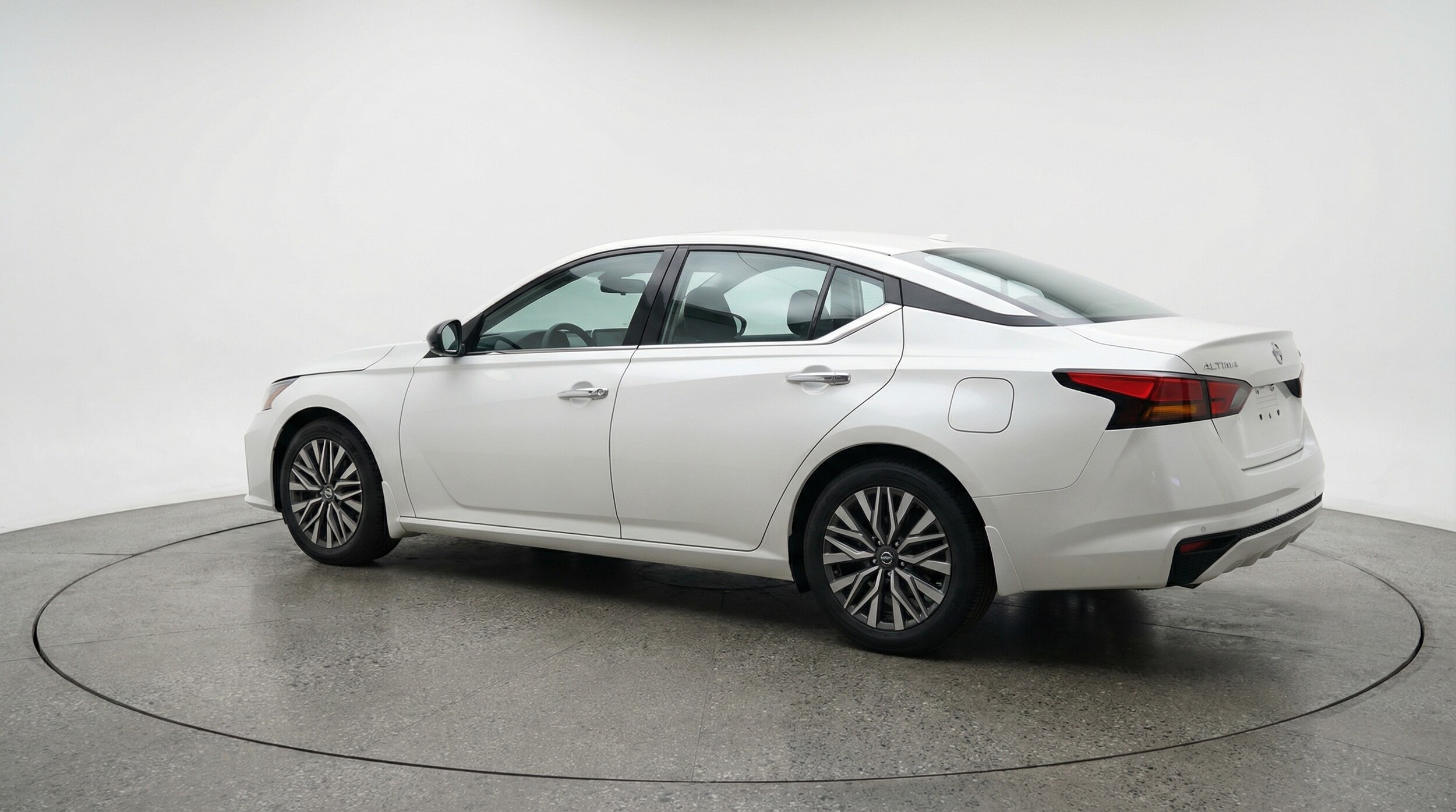 Thumbnail: 2025 Nissan Altima - 5