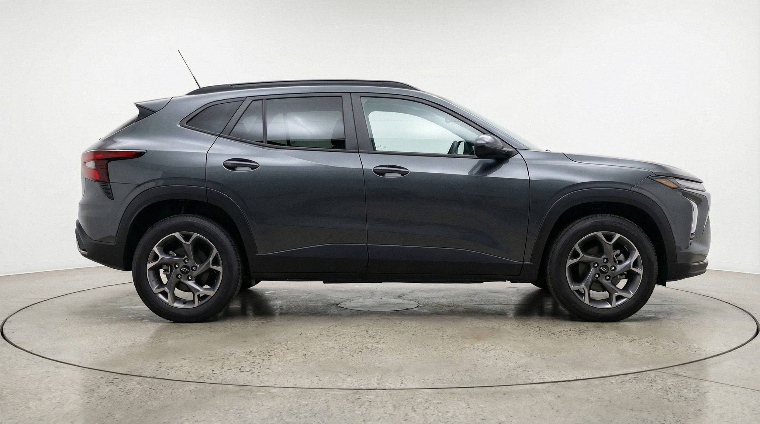 Thumbnail: 2025 Chevrolet Trax - 8