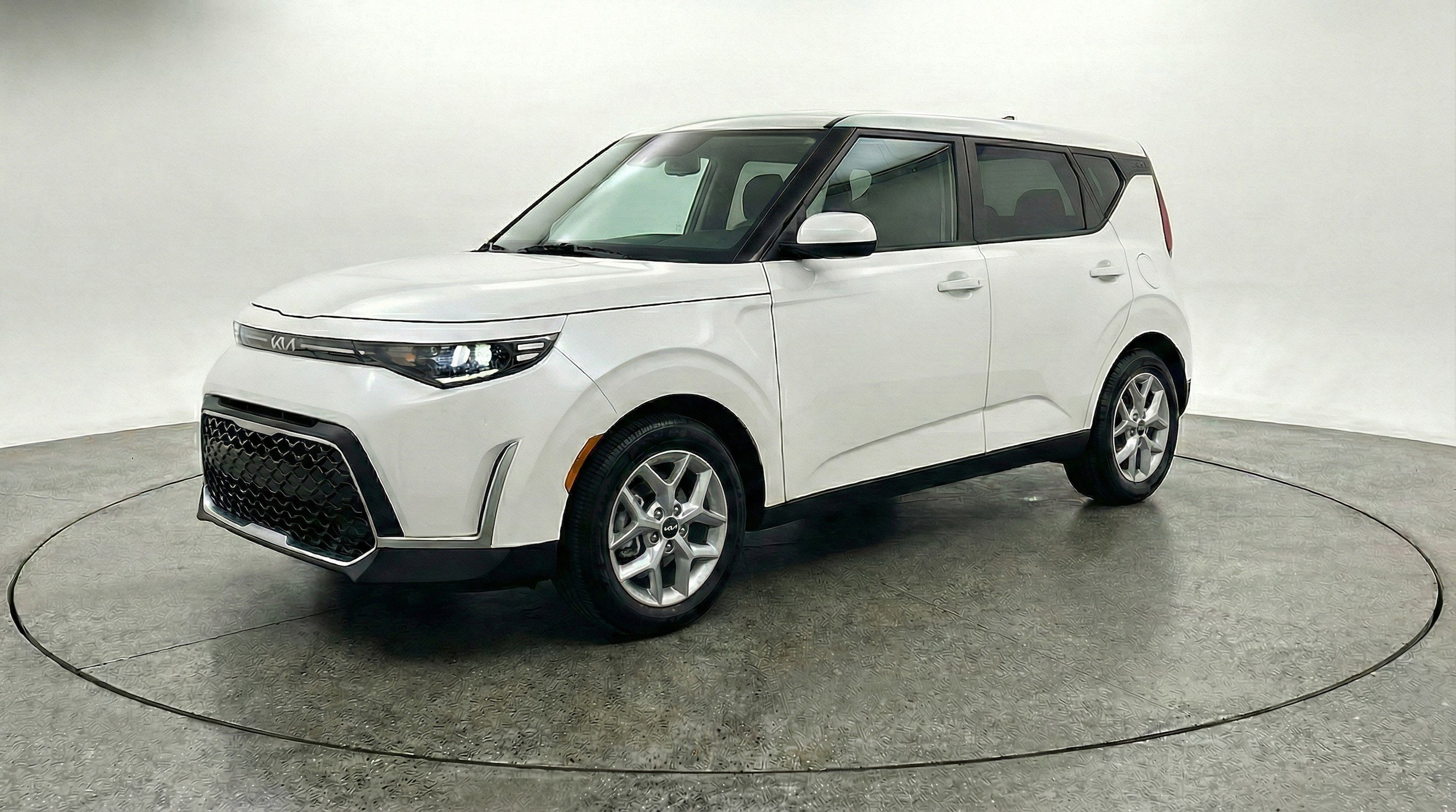 Thumbnail: 2025 Kia Soul - 3
