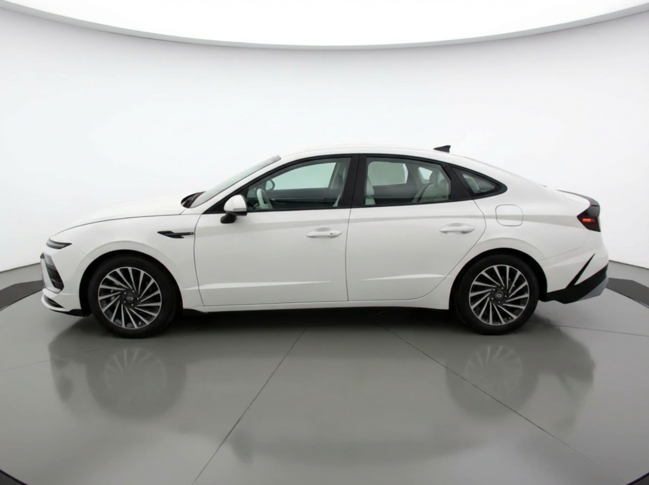 Thumbnail: 2025 Hyundai Sonata - 4