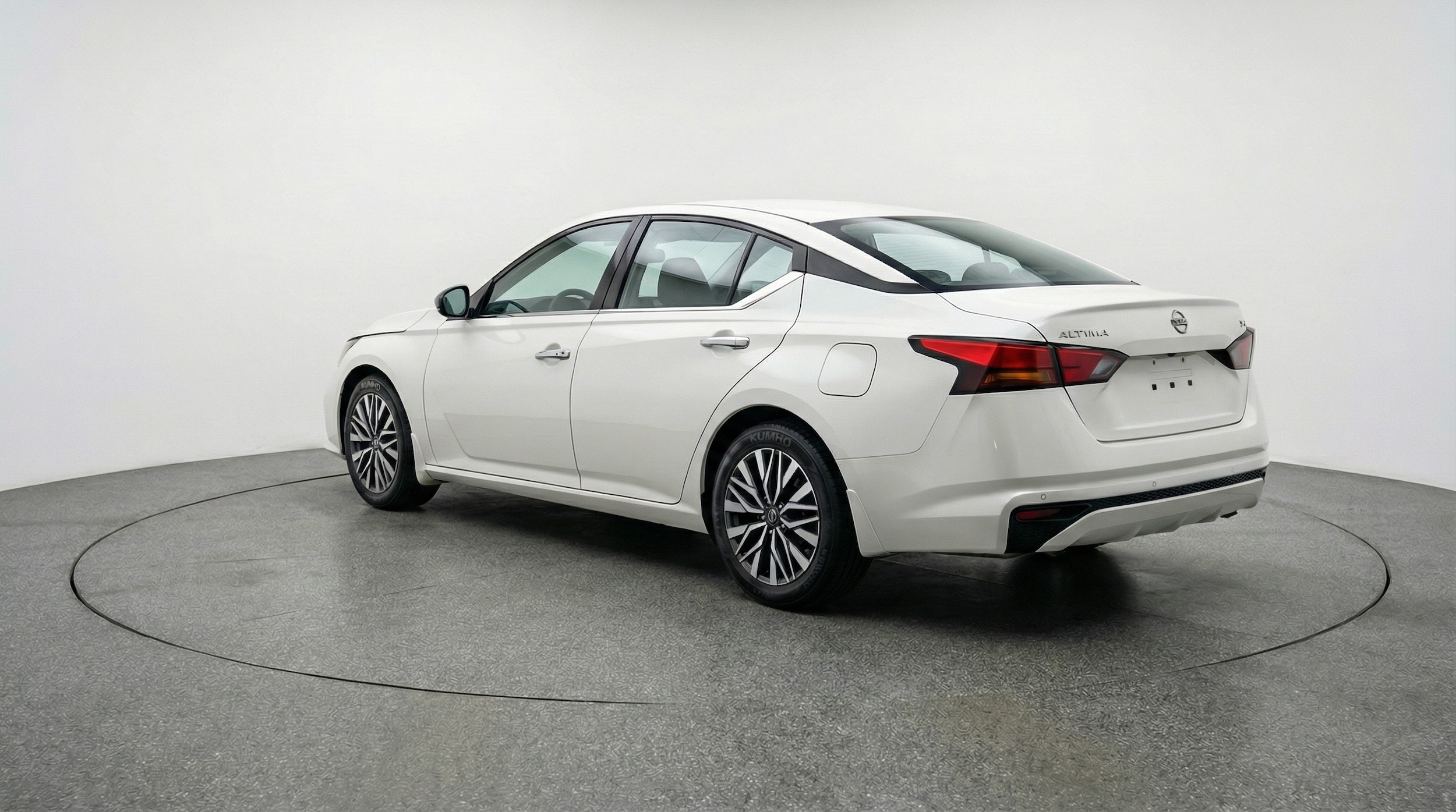 Thumbnail: 2025 Nissan Altima - 5