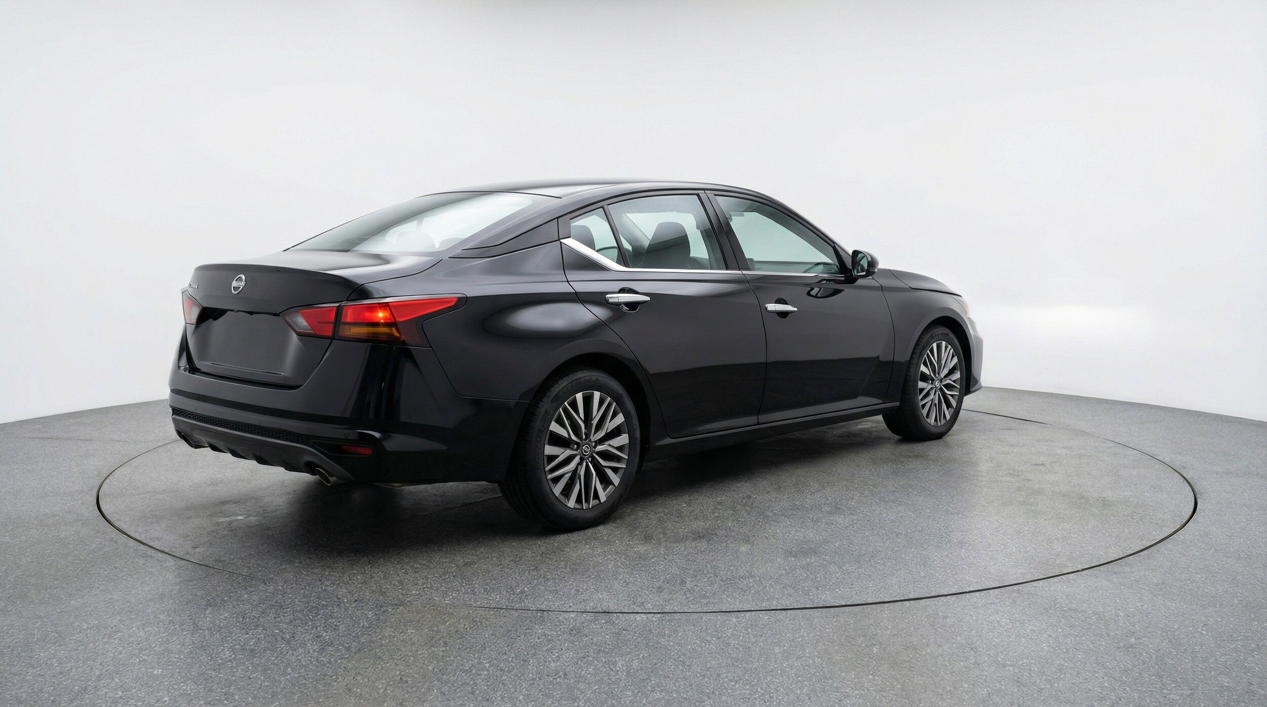 Thumbnail: 2025 Nissan Altima - 9