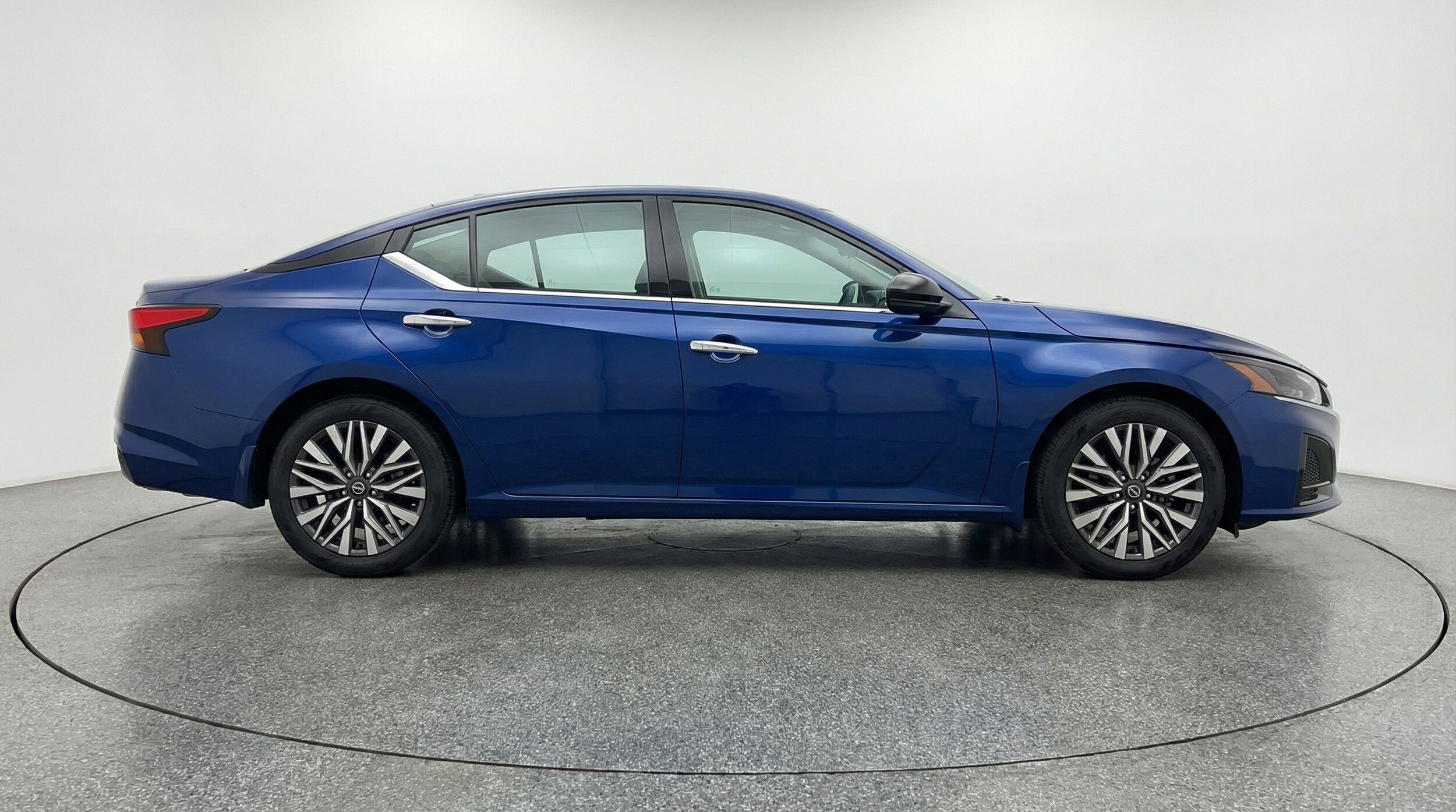 Thumbnail: 2025 Nissan Altima - 11