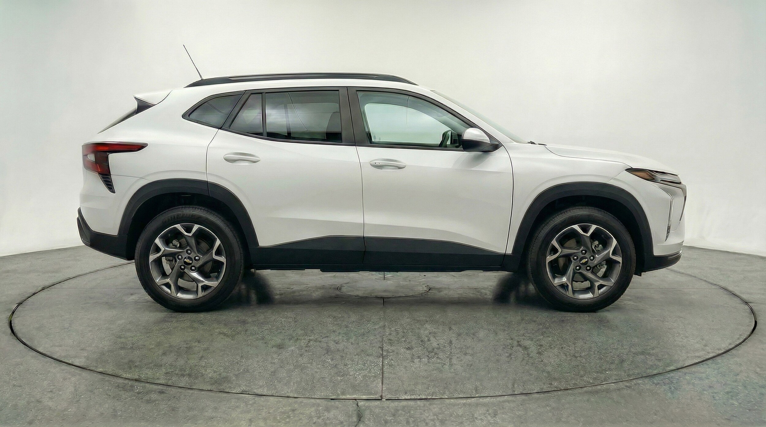 Thumbnail: 2025 Chevrolet Trax - 11