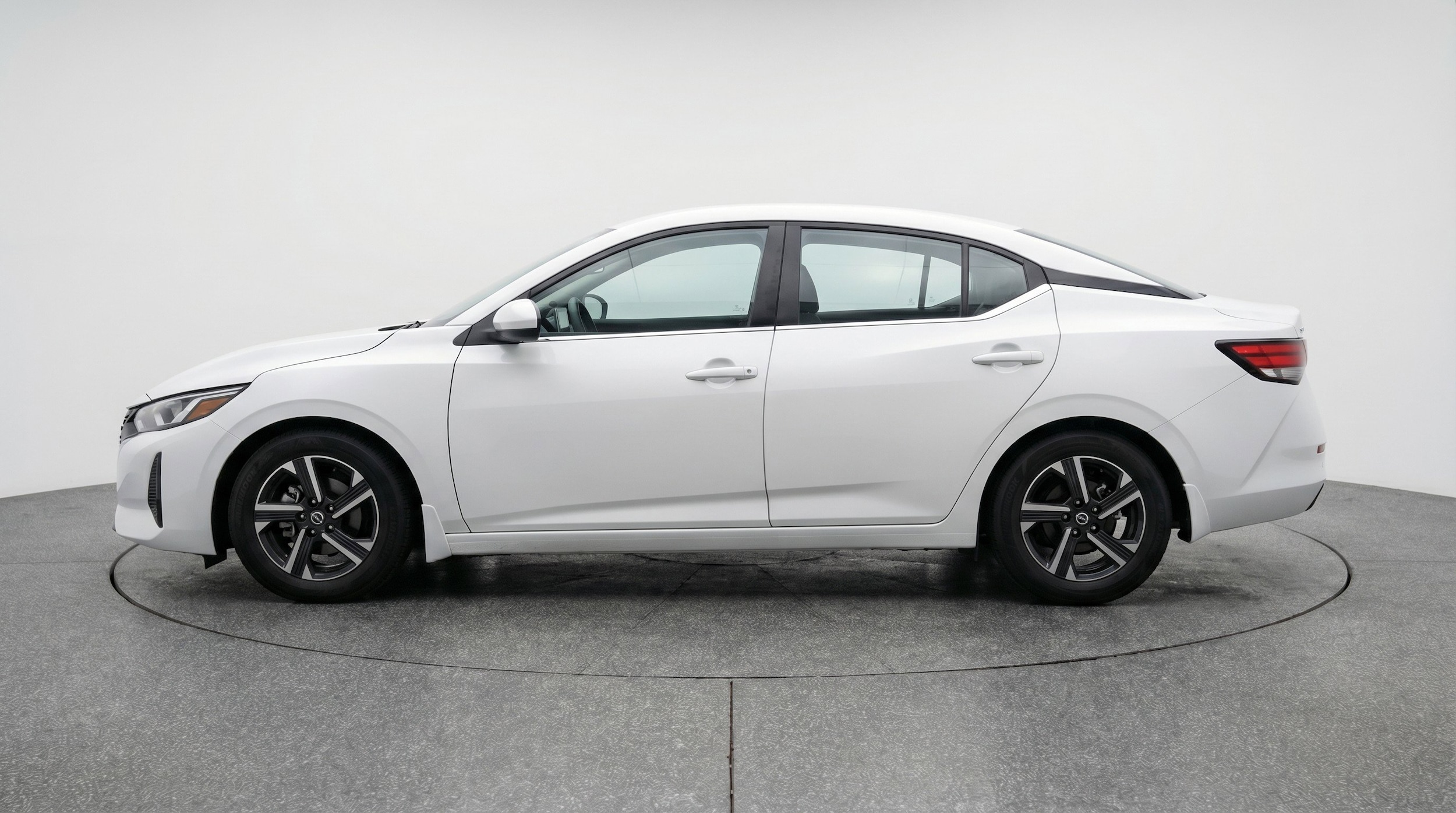 Thumbnail: 2025 Nissan Sentra - 5