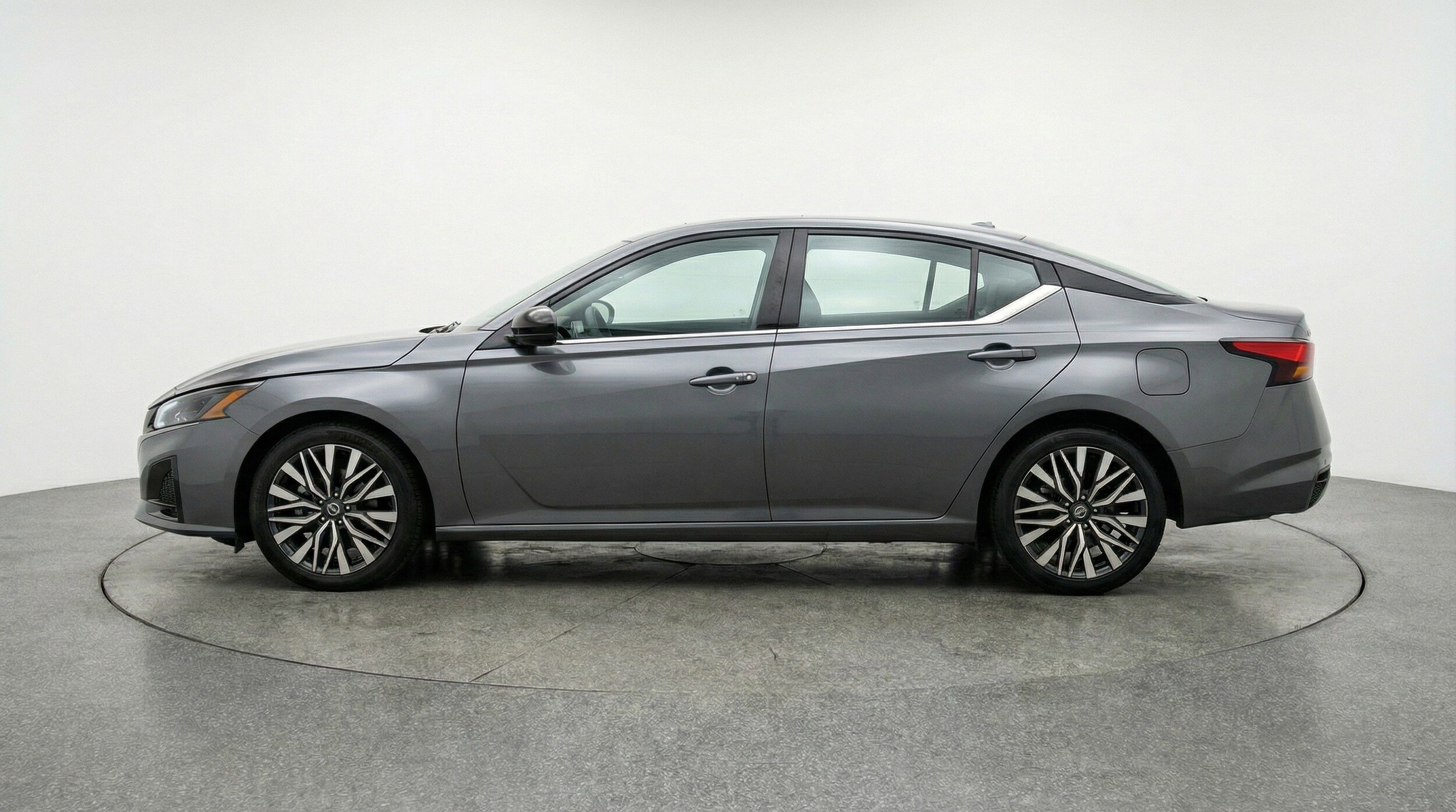 Thumbnail: 2025 Nissan Altima - 5