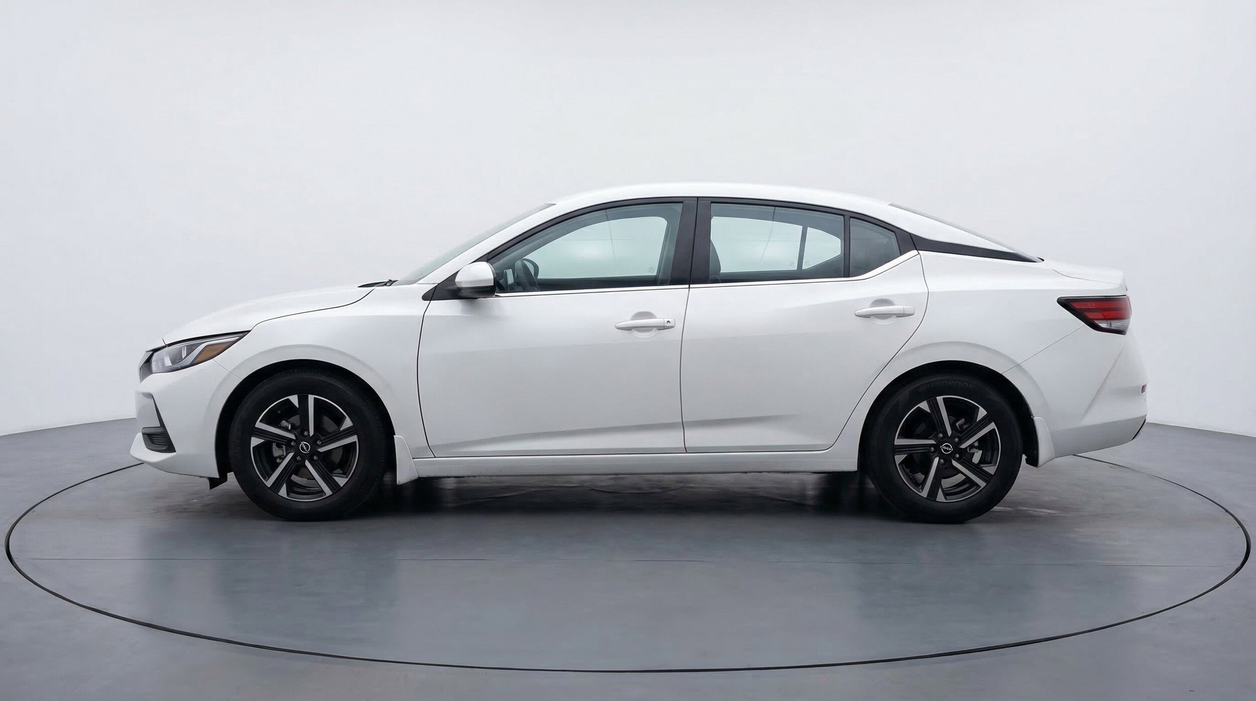 Thumbnail: 2025 Nissan Sentra - 5