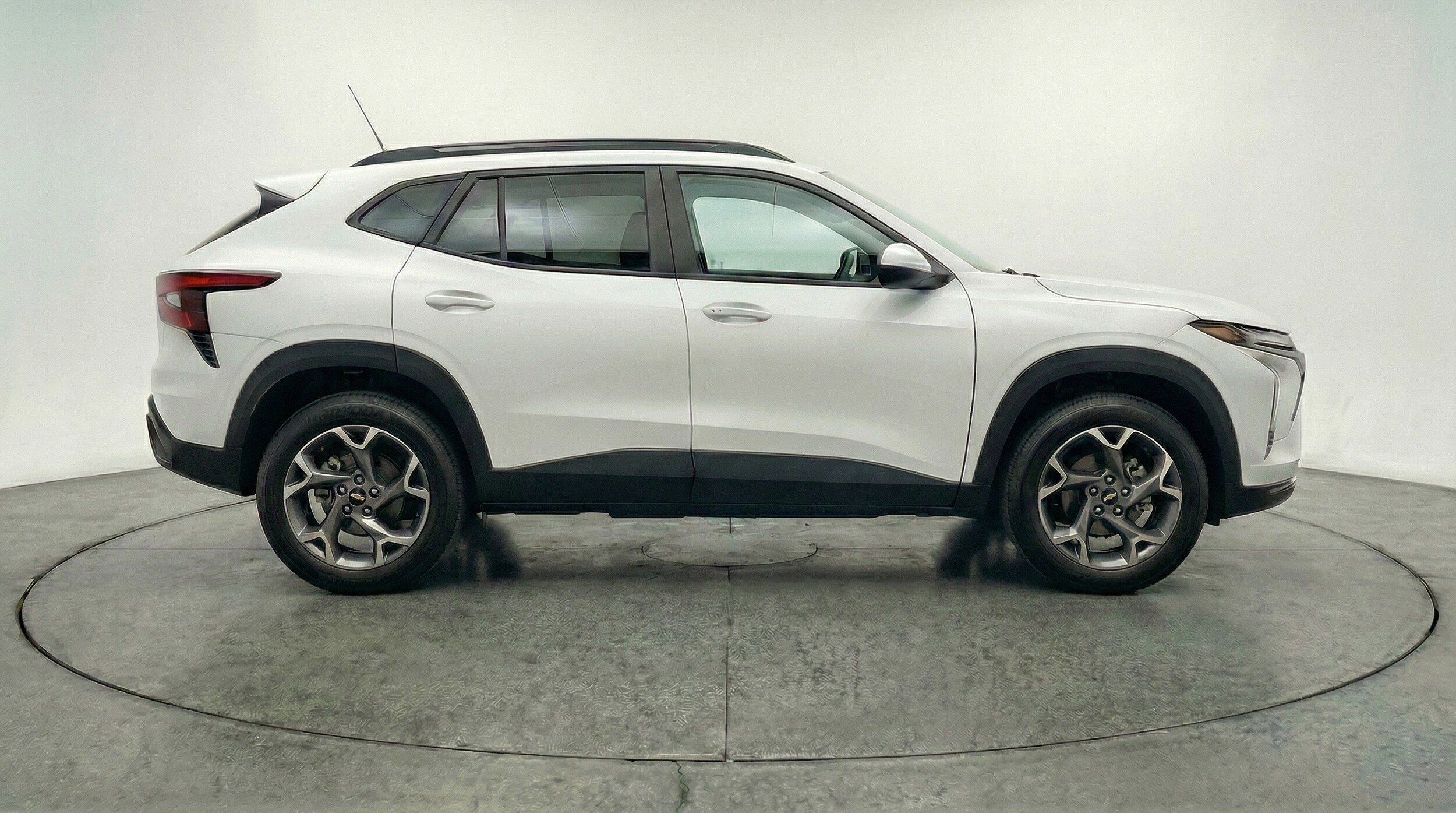 Thumbnail: 2025 Chevrolet Trax - 11