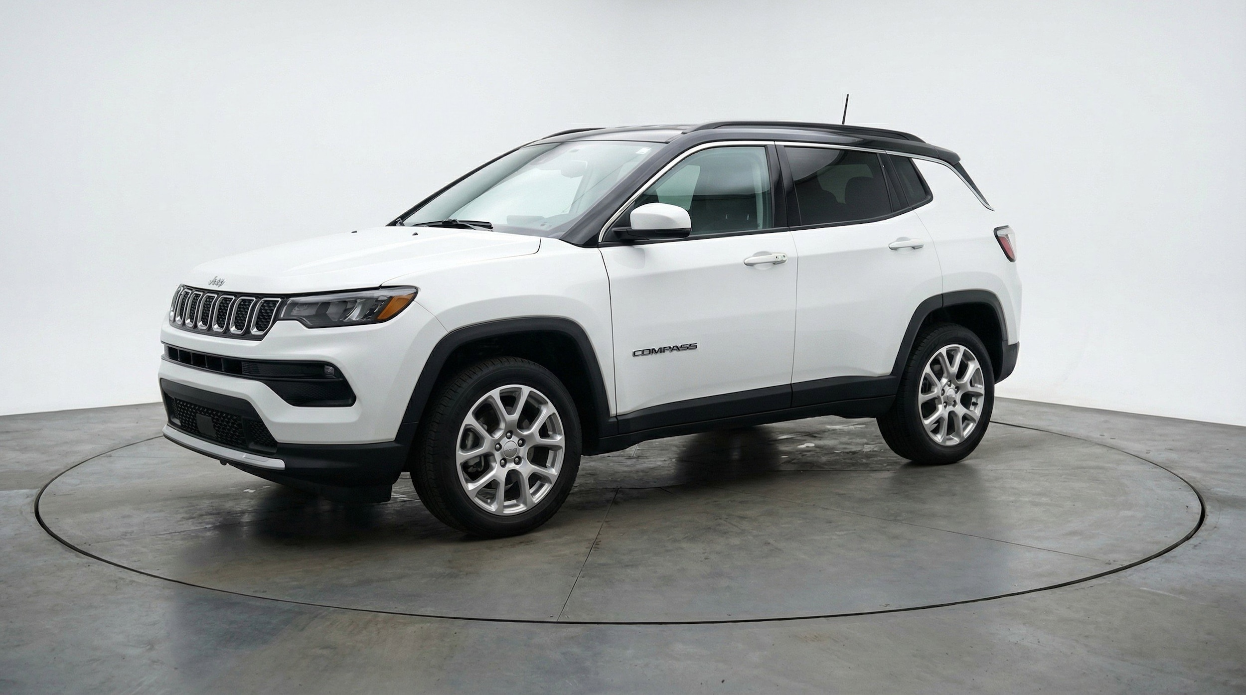 Thumbnail: 2025 Jeep Compass - 3