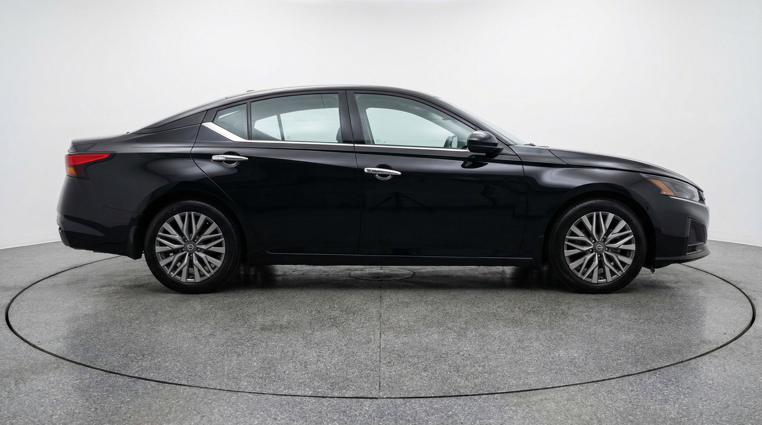 Thumbnail: 2025 Nissan Altima - 11