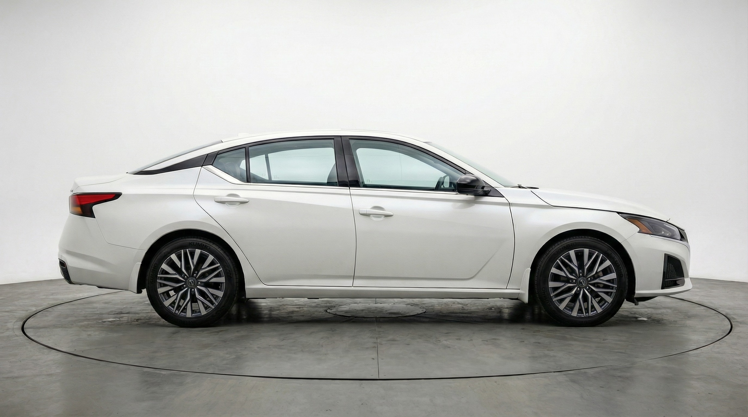 Thumbnail: 2025 Nissan Altima - 8