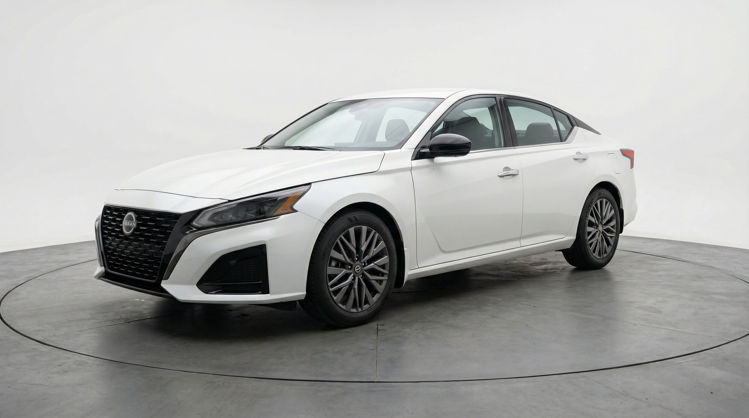 Thumbnail: 2025 Nissan Altima - 3