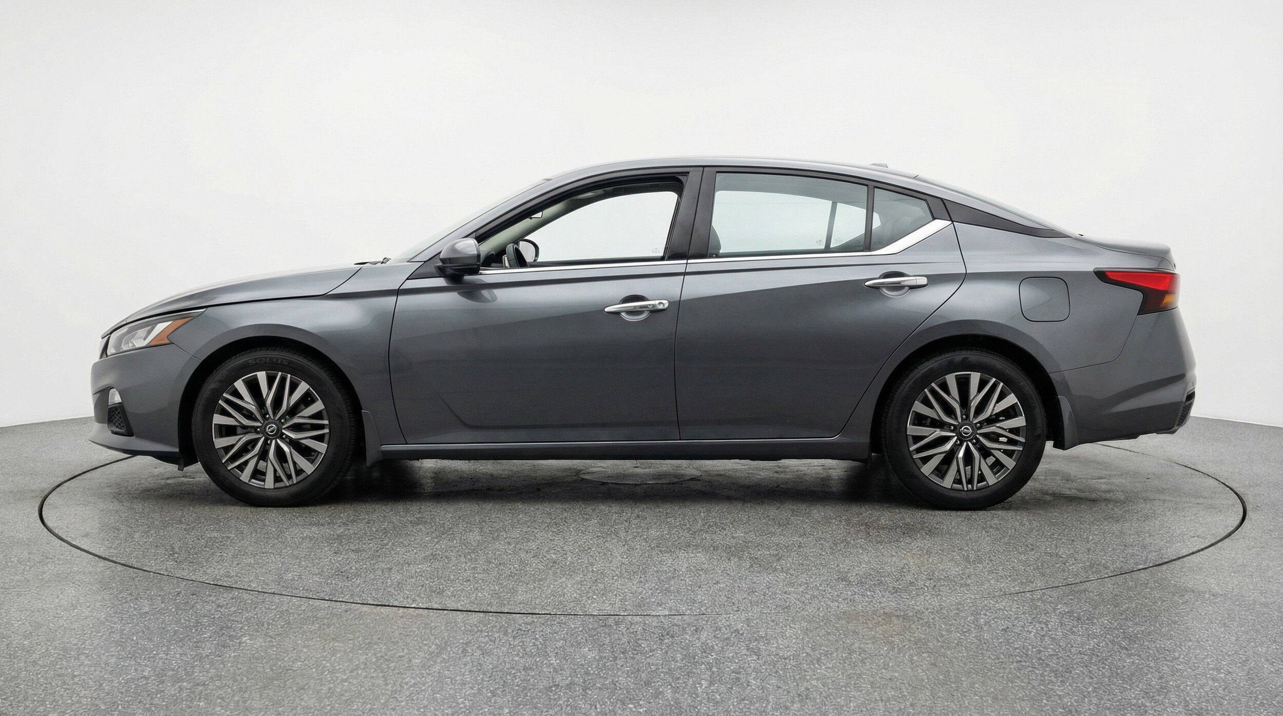 Thumbnail: 2025 Nissan Altima - 5