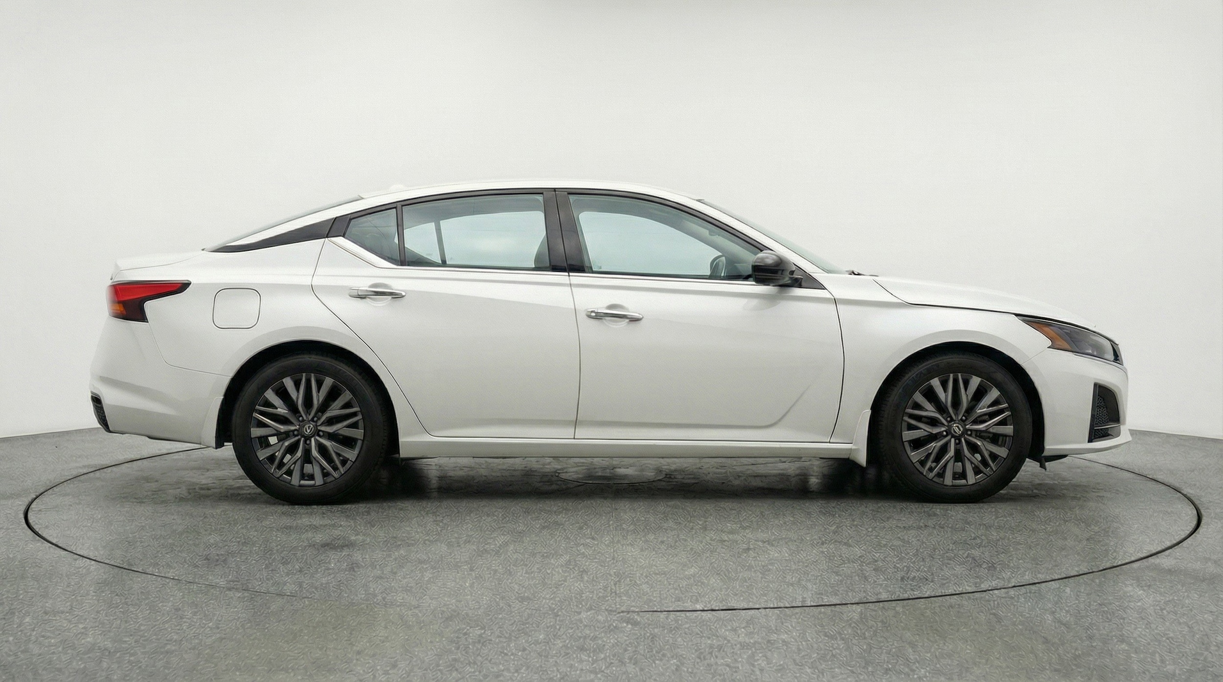 Thumbnail: 2025 Nissan Altima - 11