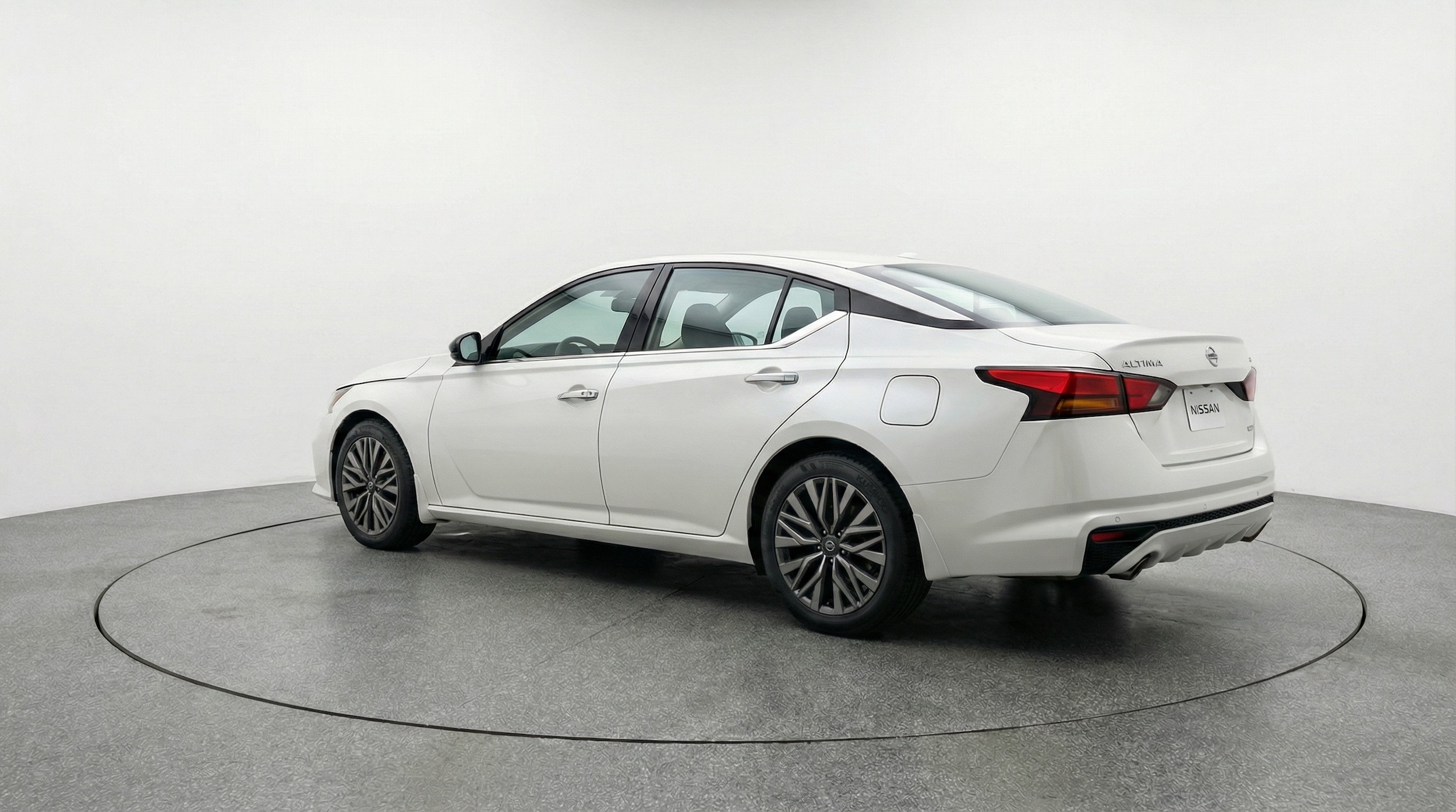 Thumbnail: 2025 Nissan Altima - 5