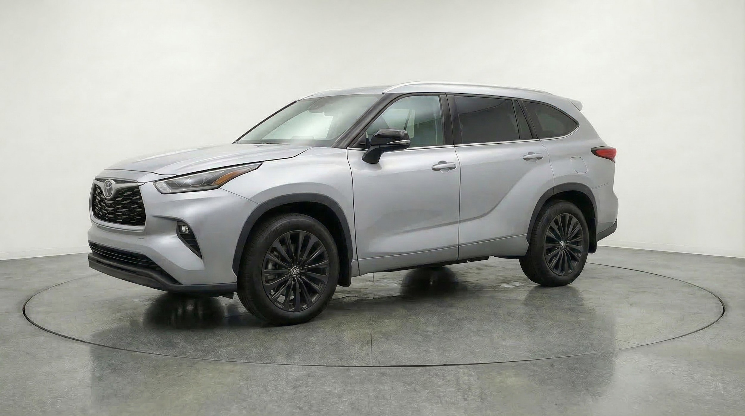 Thumbnail: 2025 Toyota Highlander - 3