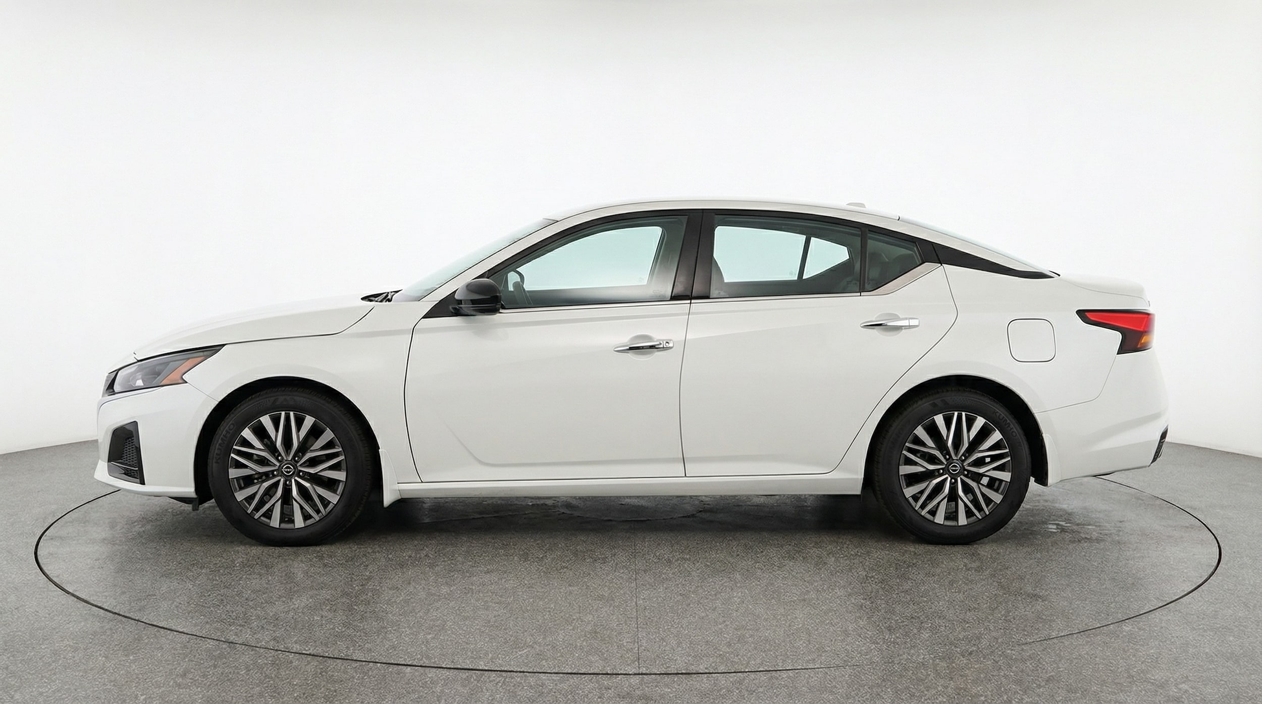 Thumbnail: 2025 Nissan Altima - 4