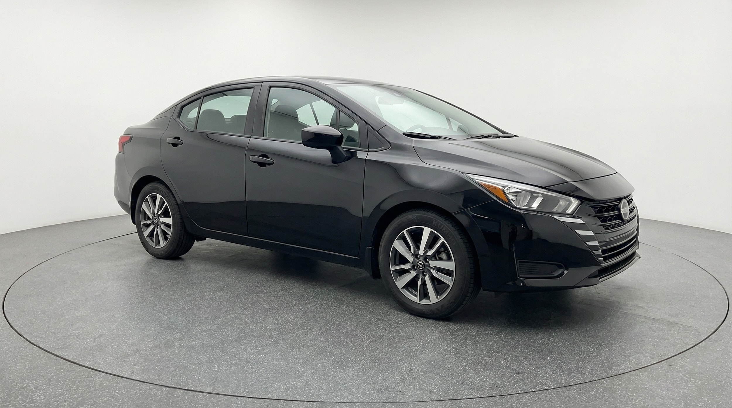 2025 Nissan Versa Sedan SV