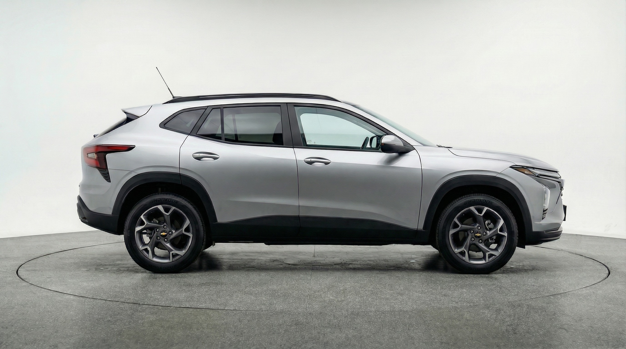 Thumbnail: 2025 Chevrolet Trax - 8