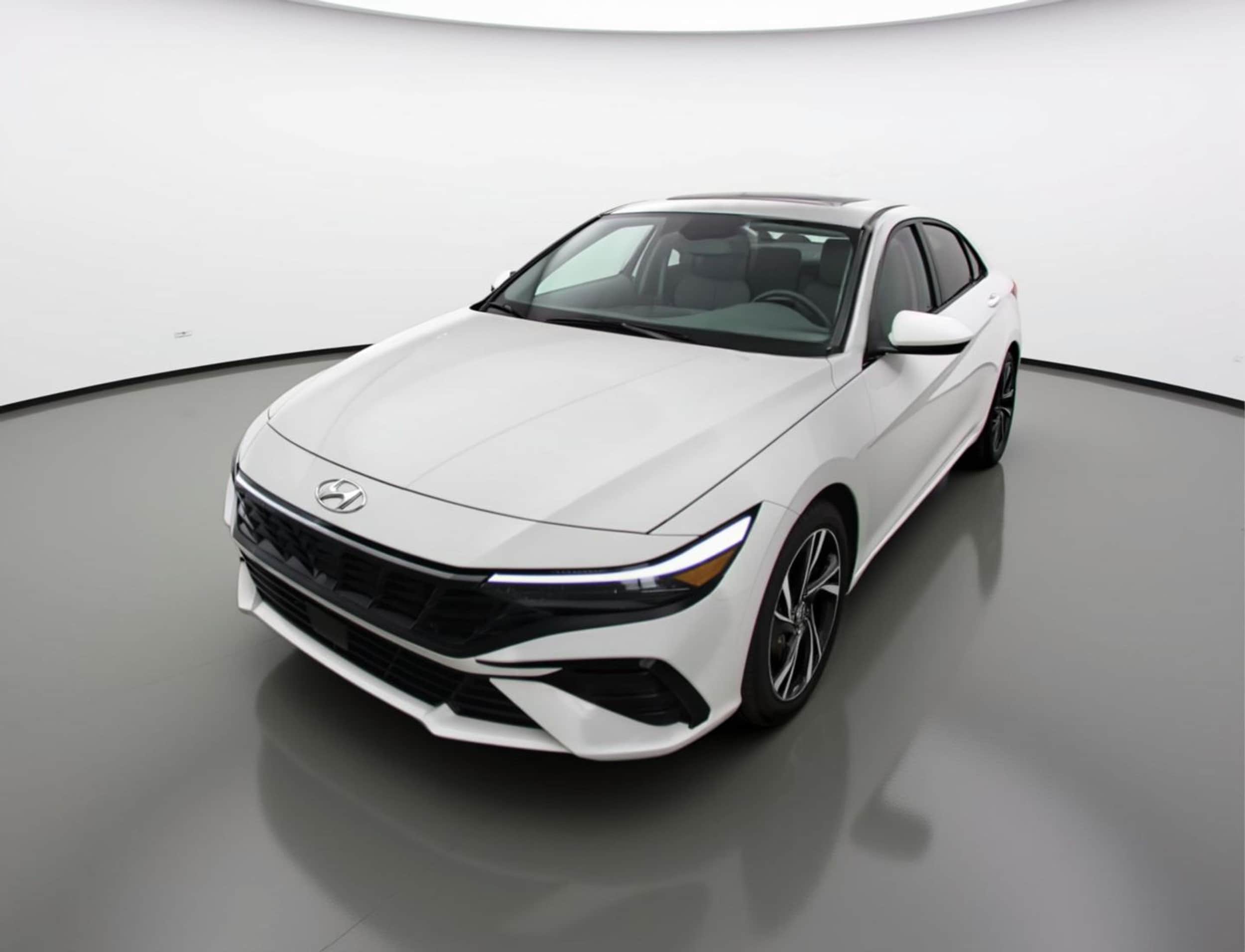 Thumbnail: 2025 Hyundai Elantra - 3