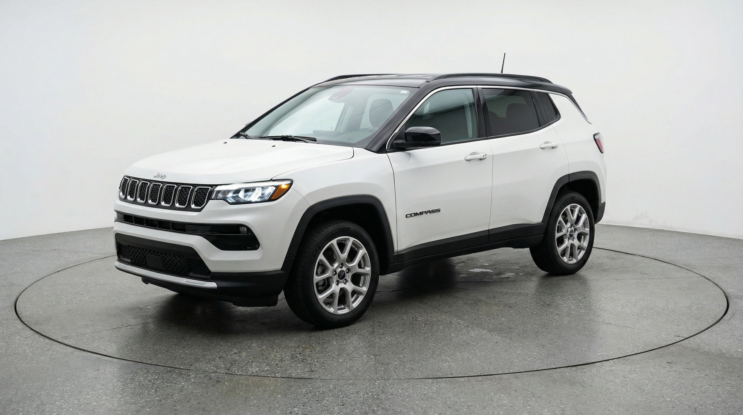 Thumbnail: 2025 Jeep Compass - 3