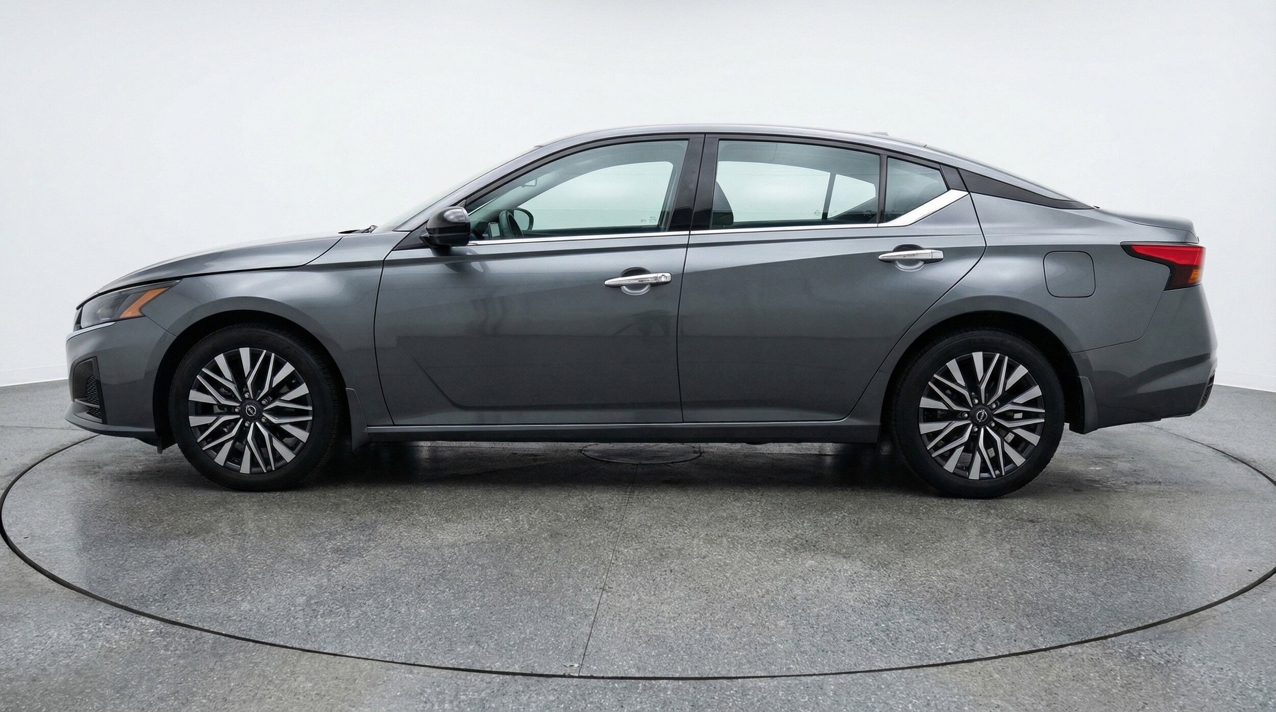 Thumbnail: 2025 Nissan Altima - 5