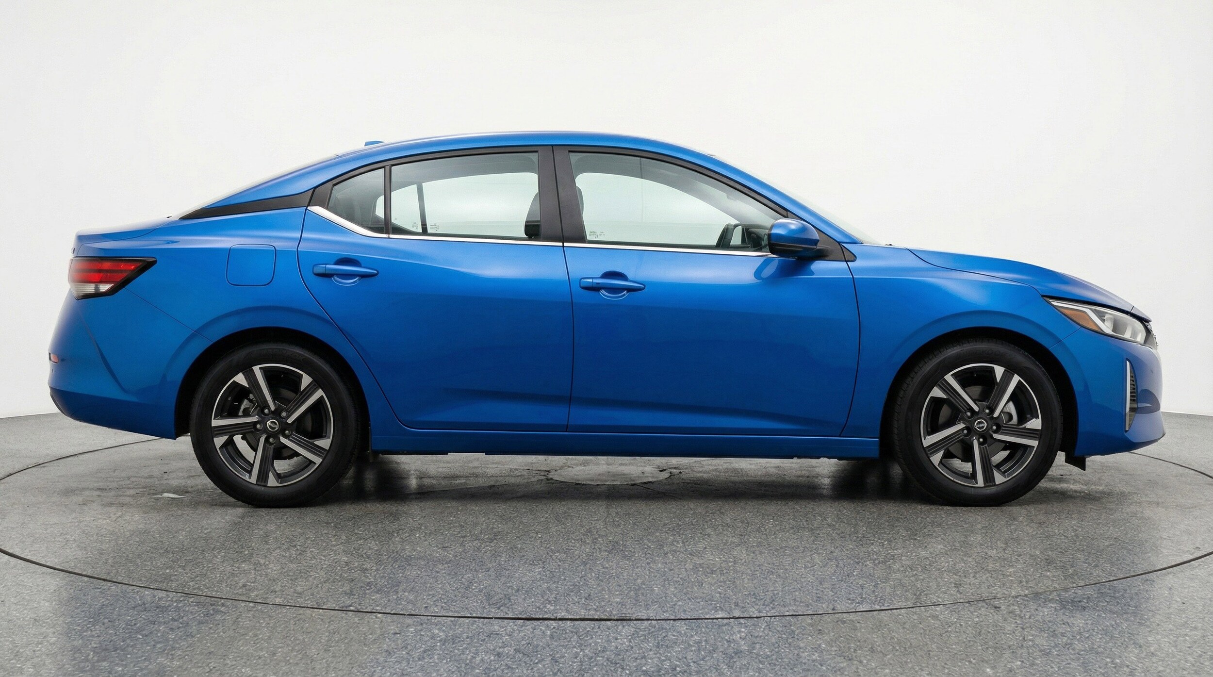 Thumbnail: 2025 Nissan Sentra - 11