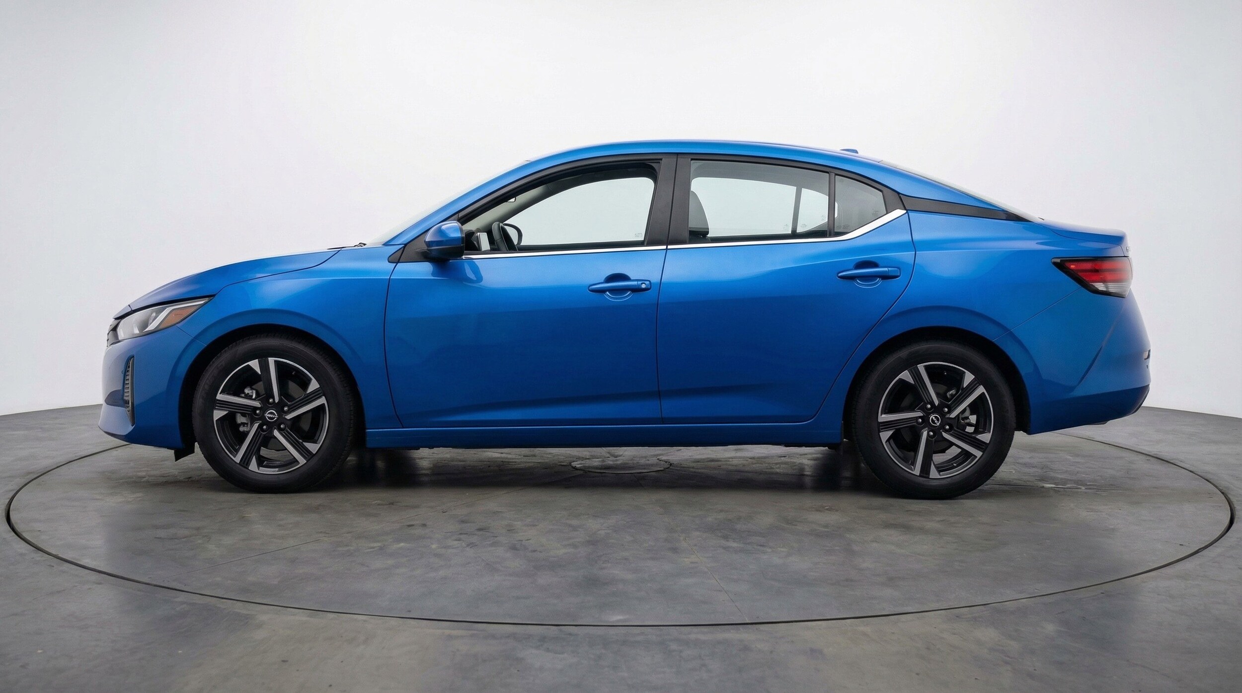 Thumbnail: 2025 Nissan Sentra - 5