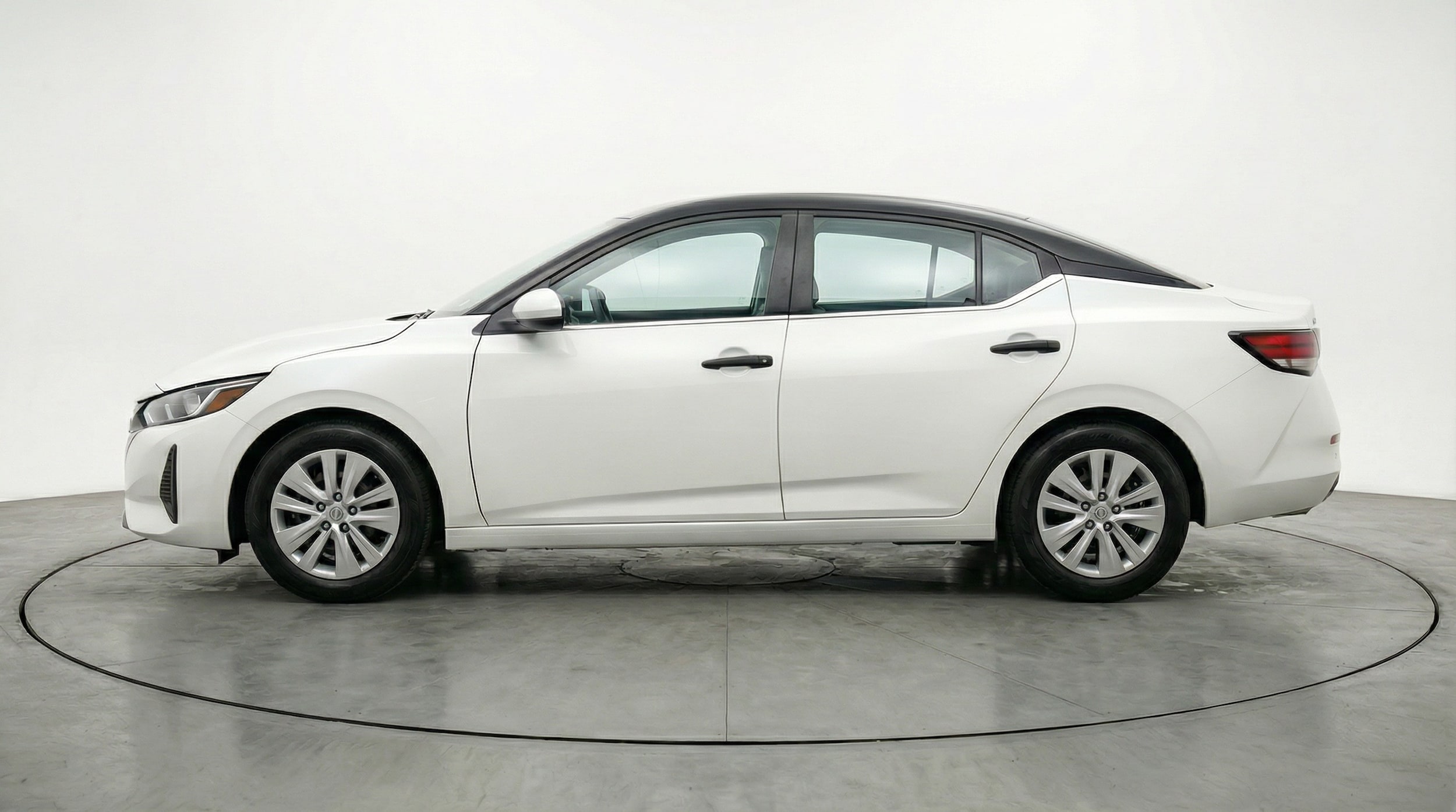 Thumbnail: 2025 Nissan Sentra - 4