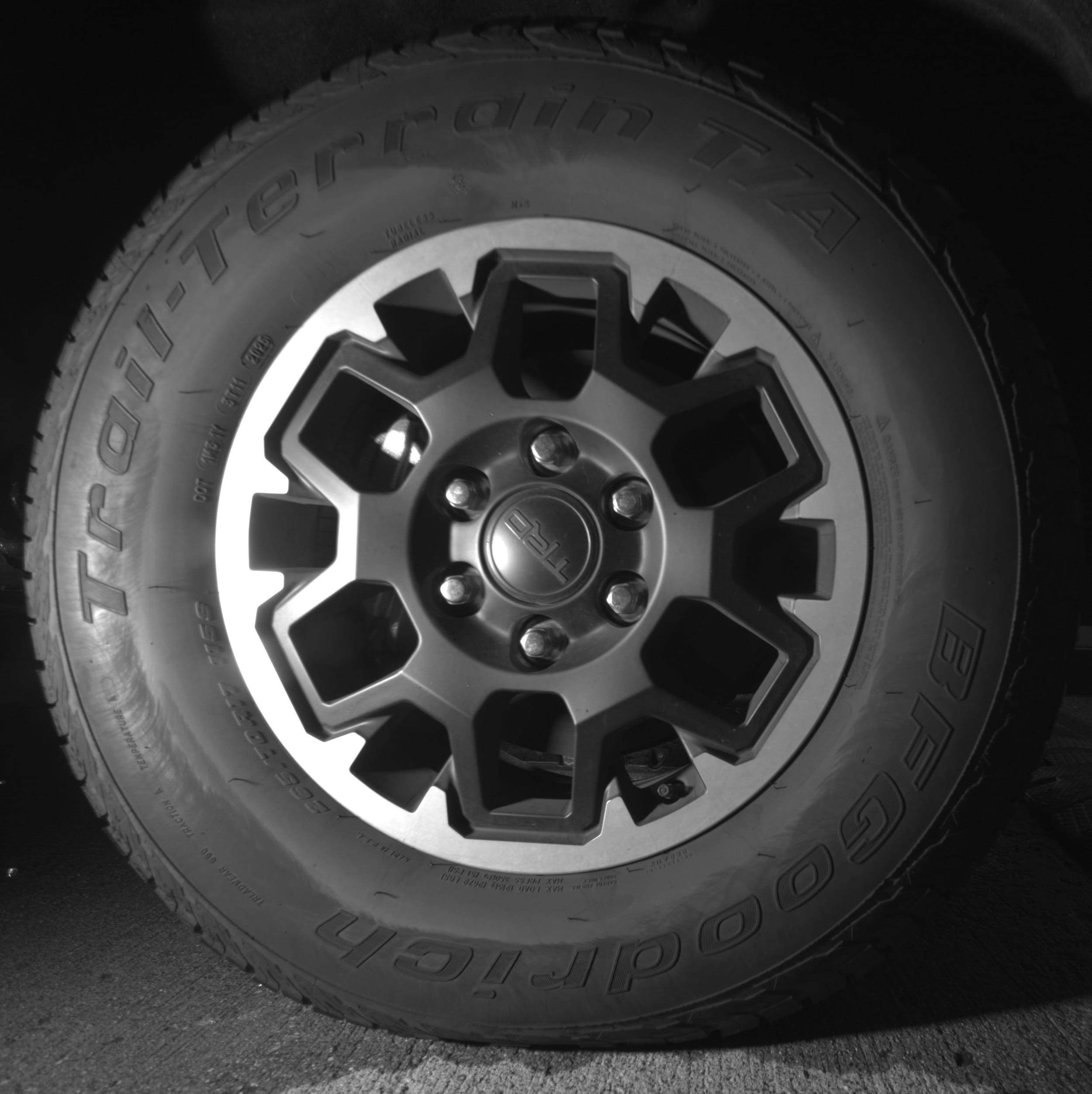 Thumbnail: 2025 Toyota Tacoma - 13