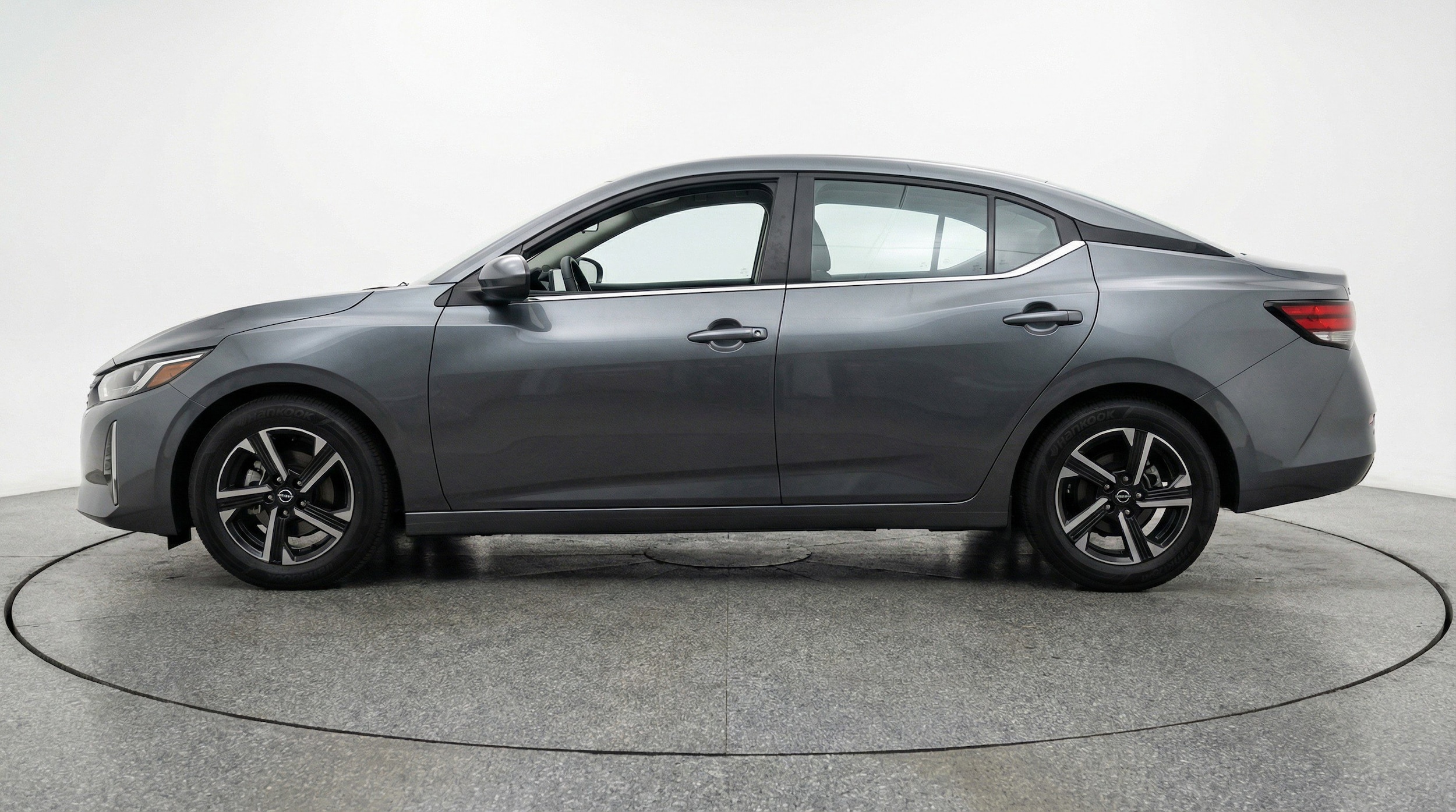 Thumbnail: 2025 Nissan Sentra - 5