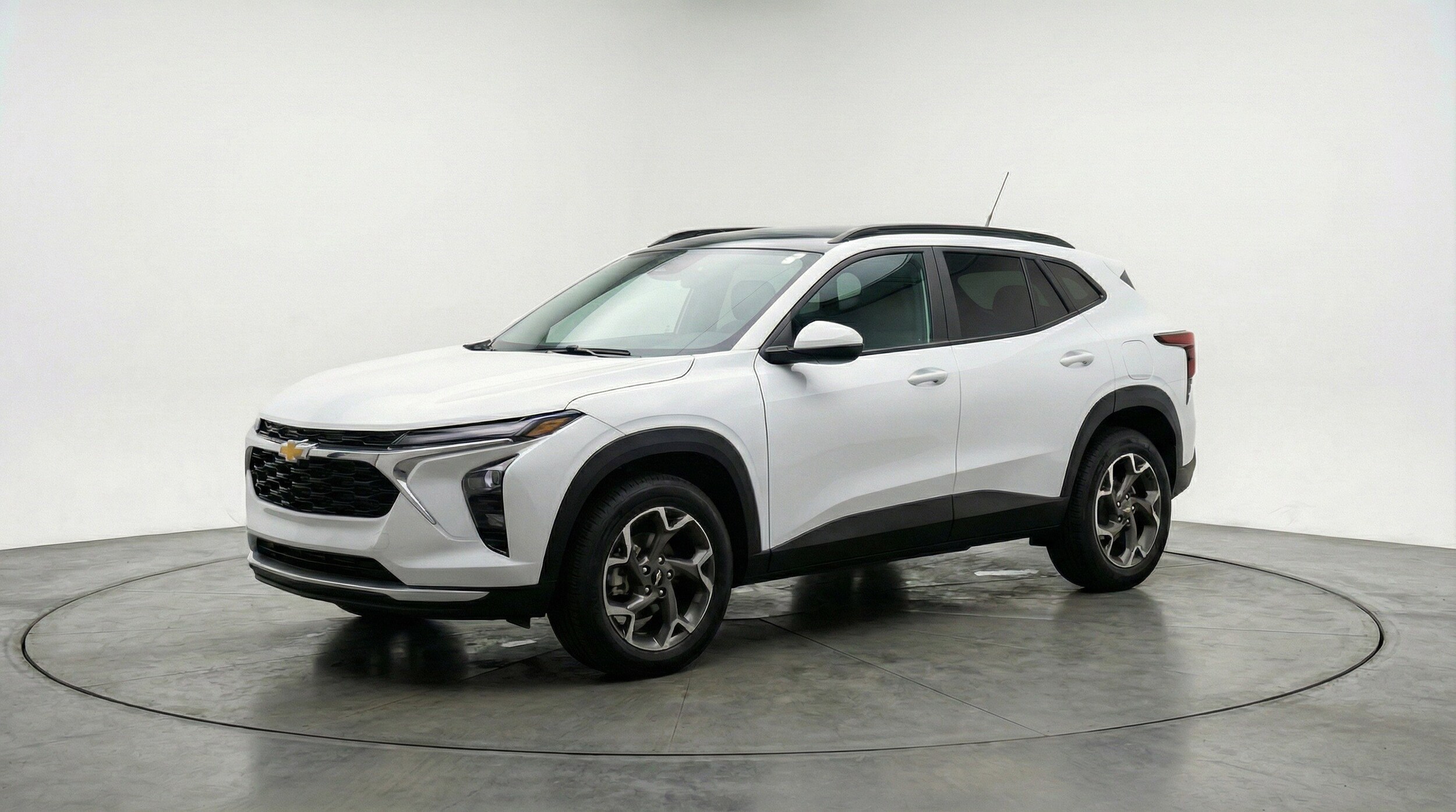 Thumbnail: 2025 Chevrolet Trax - 3