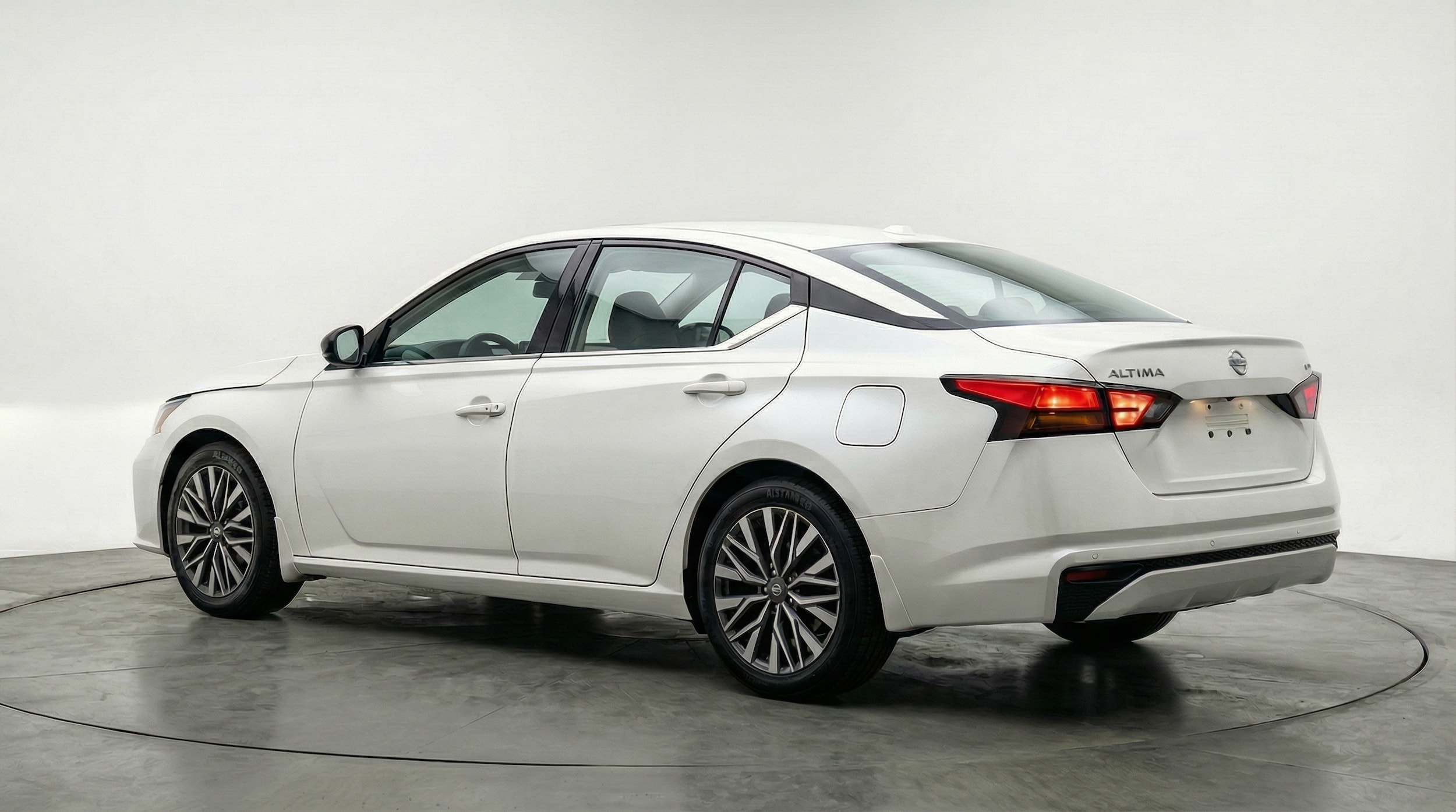 Thumbnail: 2025 Nissan Altima - 5