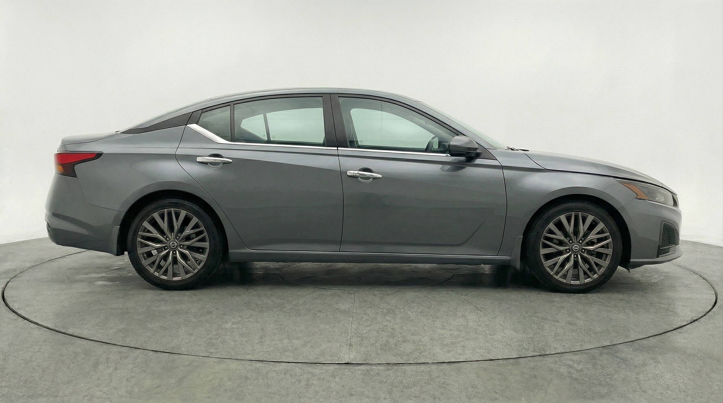 Thumbnail: 2025 Nissan Altima - 8