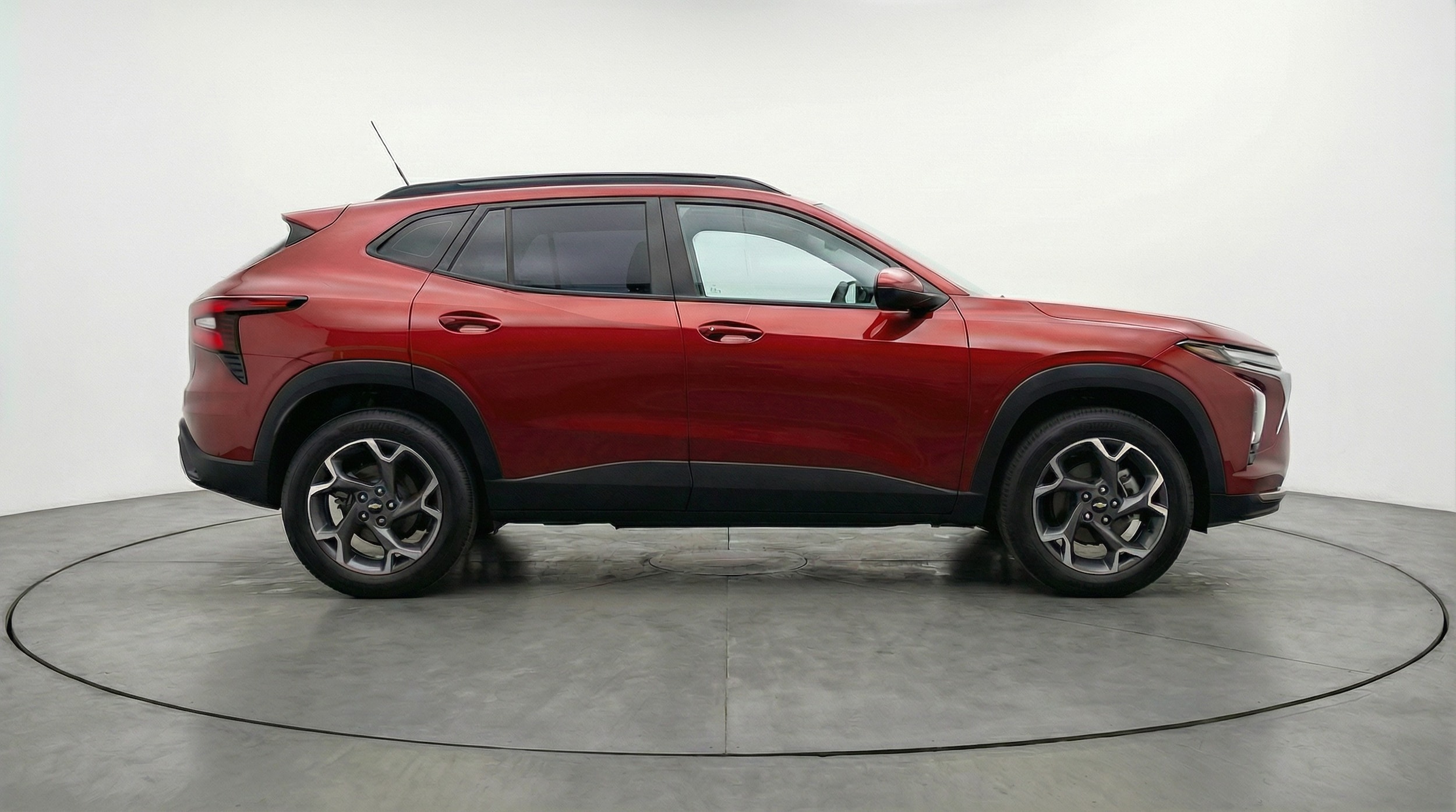 Thumbnail: 2025 Chevrolet Trax - 8