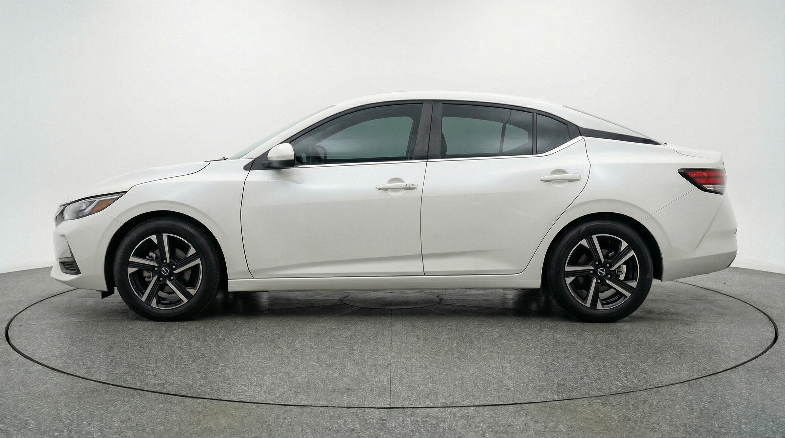 Thumbnail: 2025 Nissan Sentra - 4