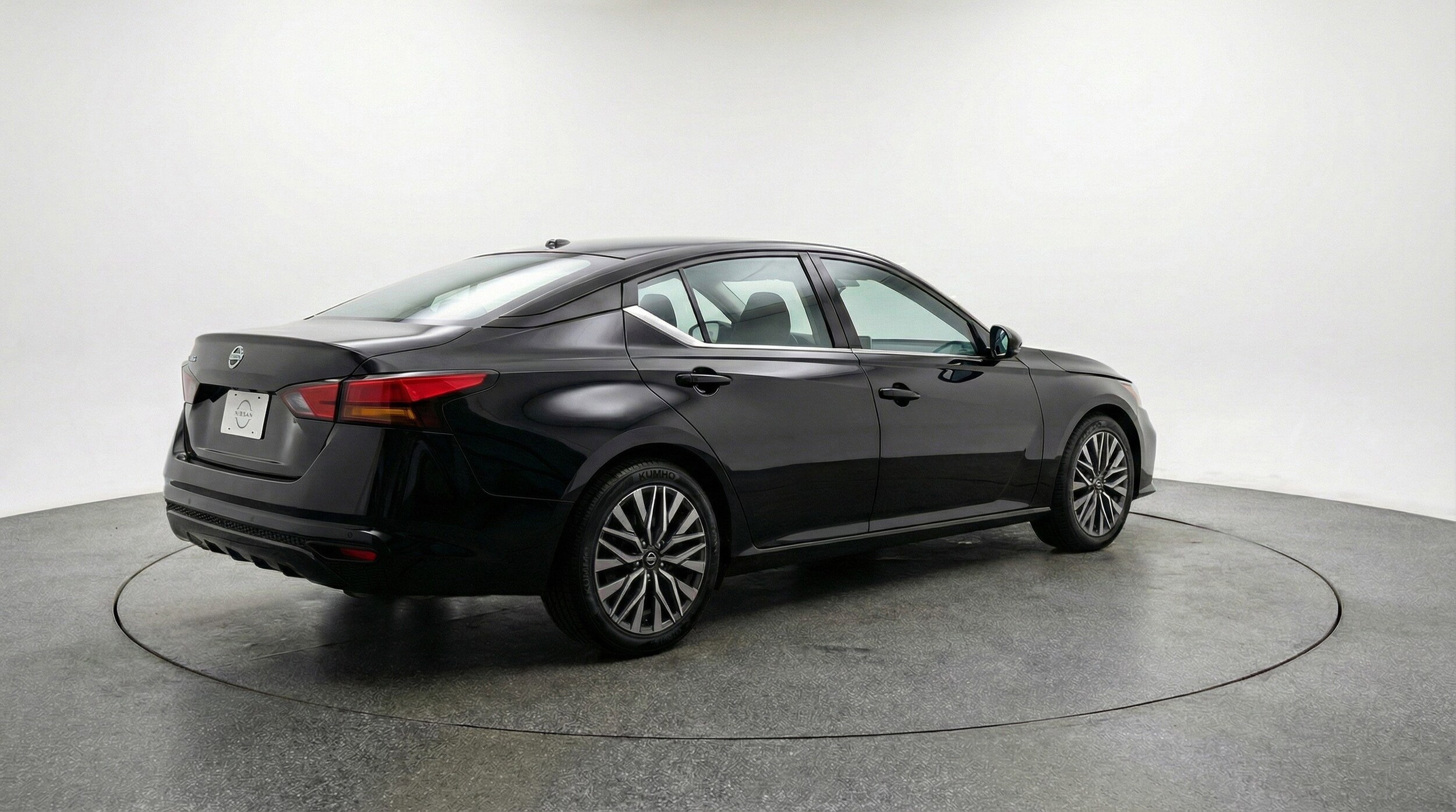 Thumbnail: 2025 Nissan Altima - 9