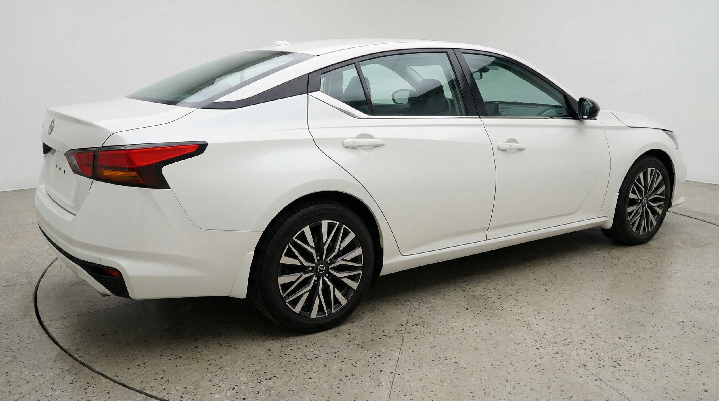 Thumbnail: 2025 Nissan Altima - 9