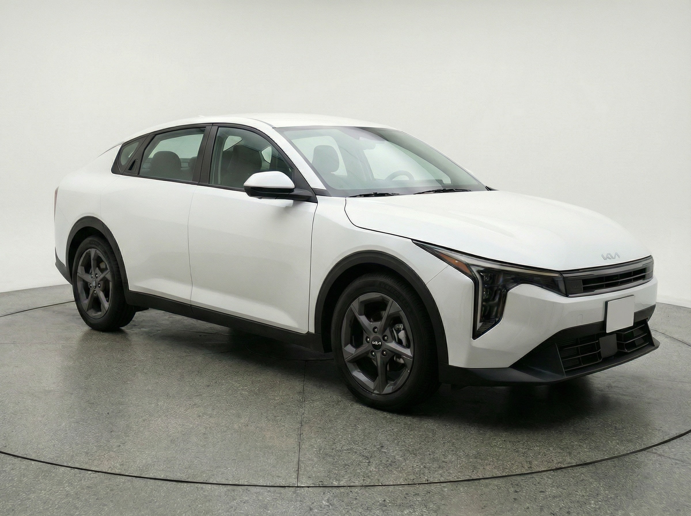 Thumbnail: 2025 Kia K4 - 1