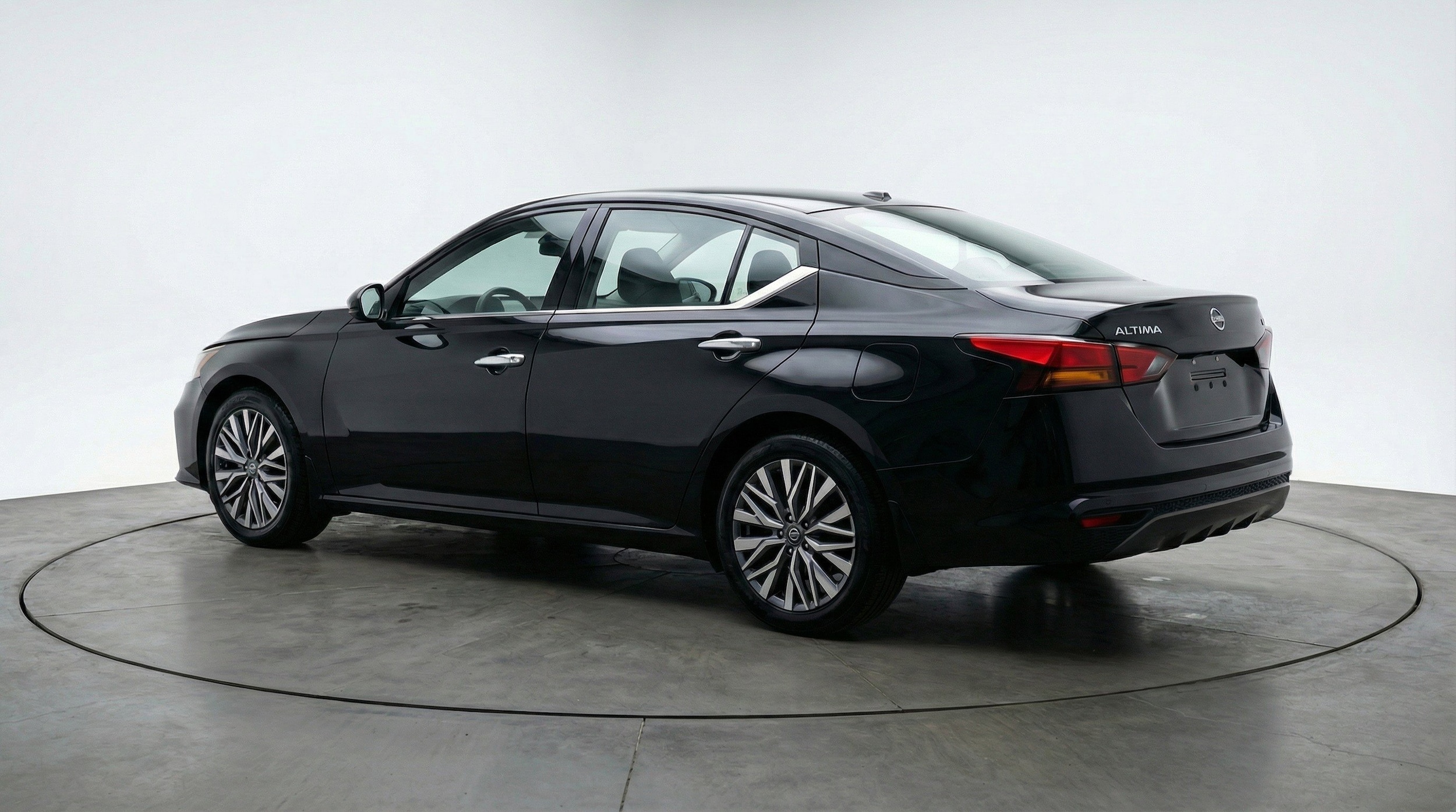 Thumbnail: 2025 Nissan Altima - 6