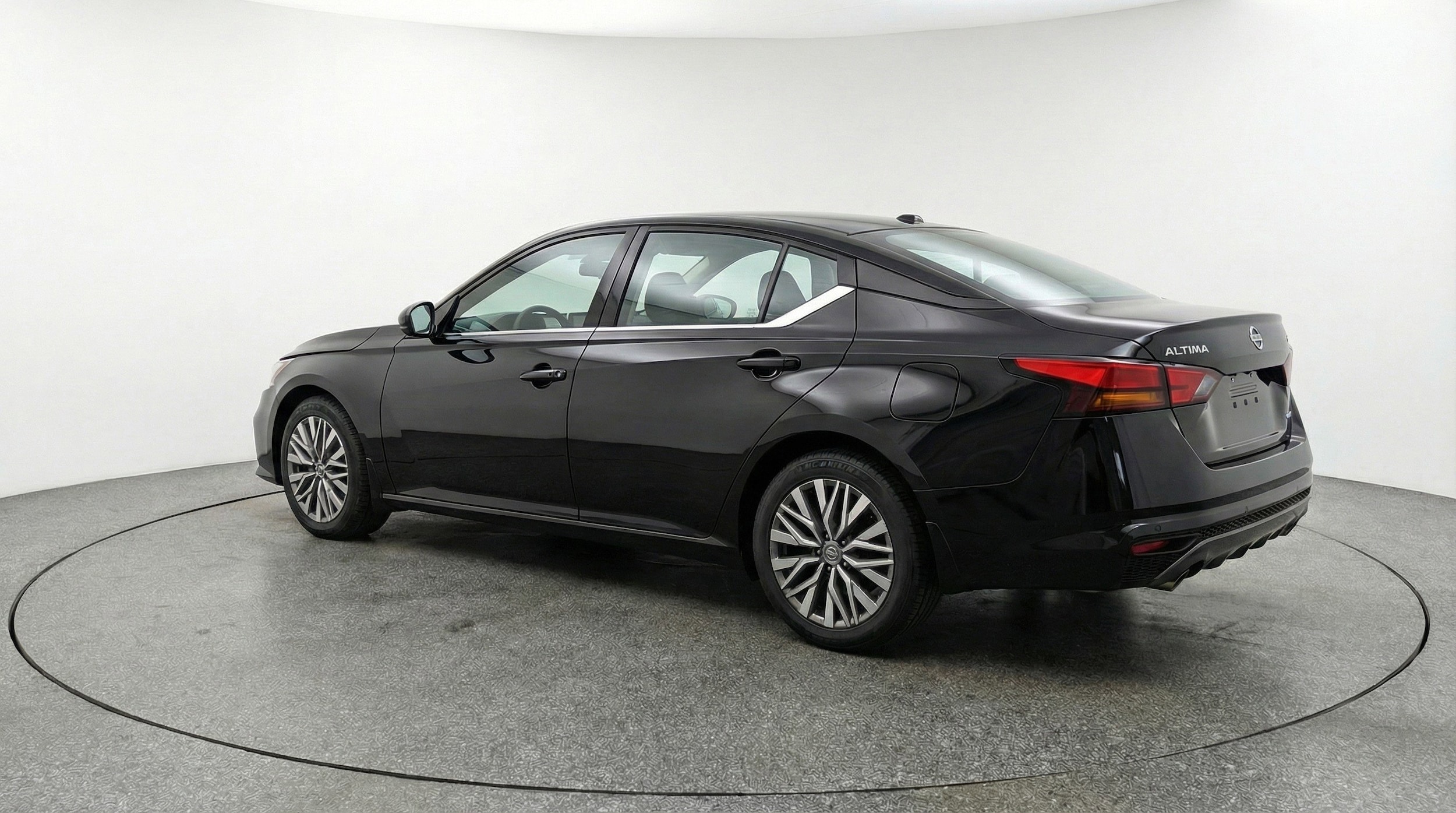 Thumbnail: 2025 Nissan Altima - 6